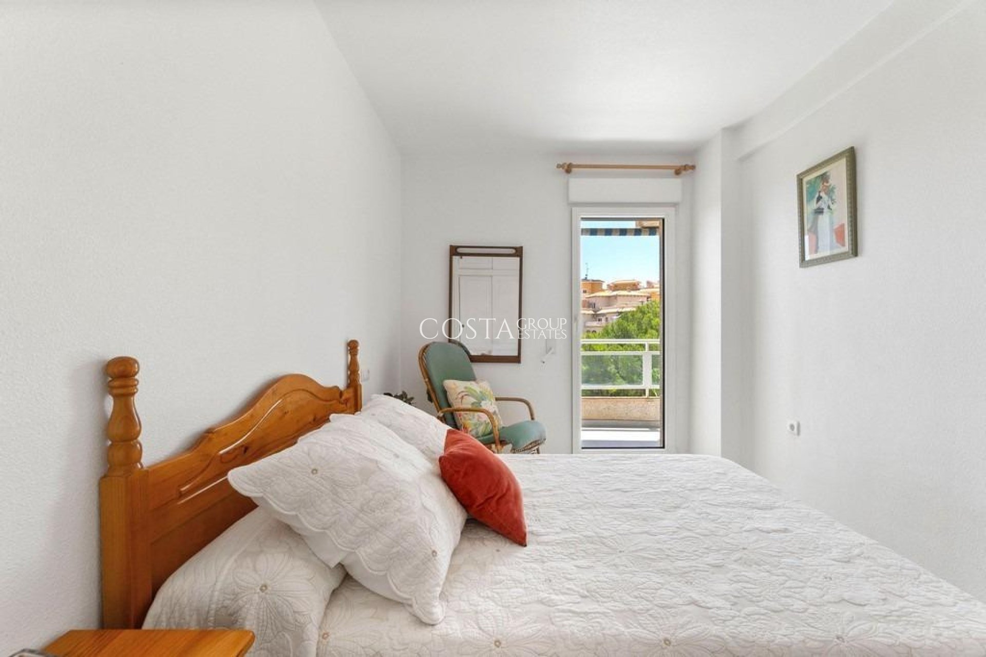 Resale - Apartments -
Orihuela - Orihuela Costa