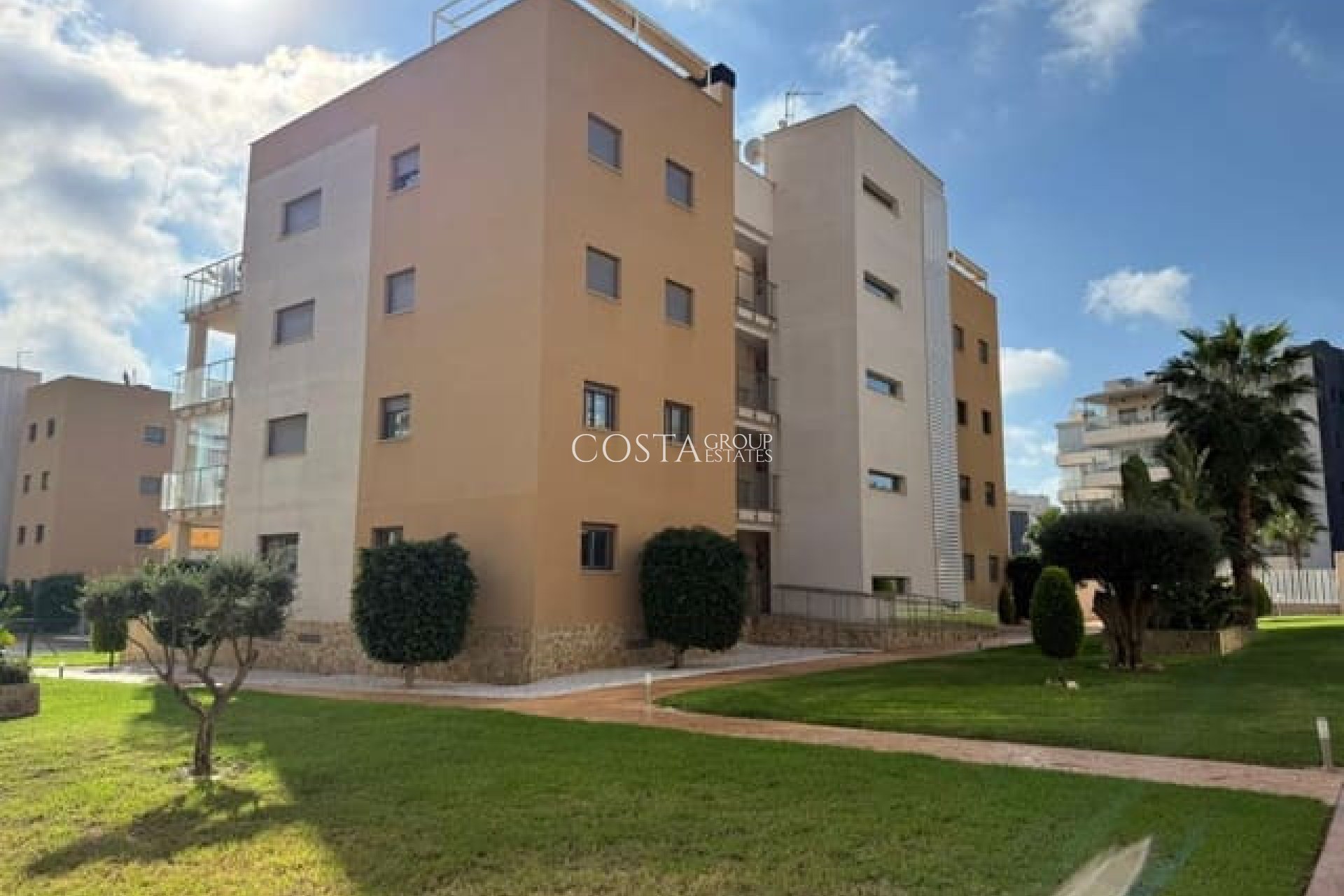 Resale - Apartments -
Orihuela - Orihuela Costa