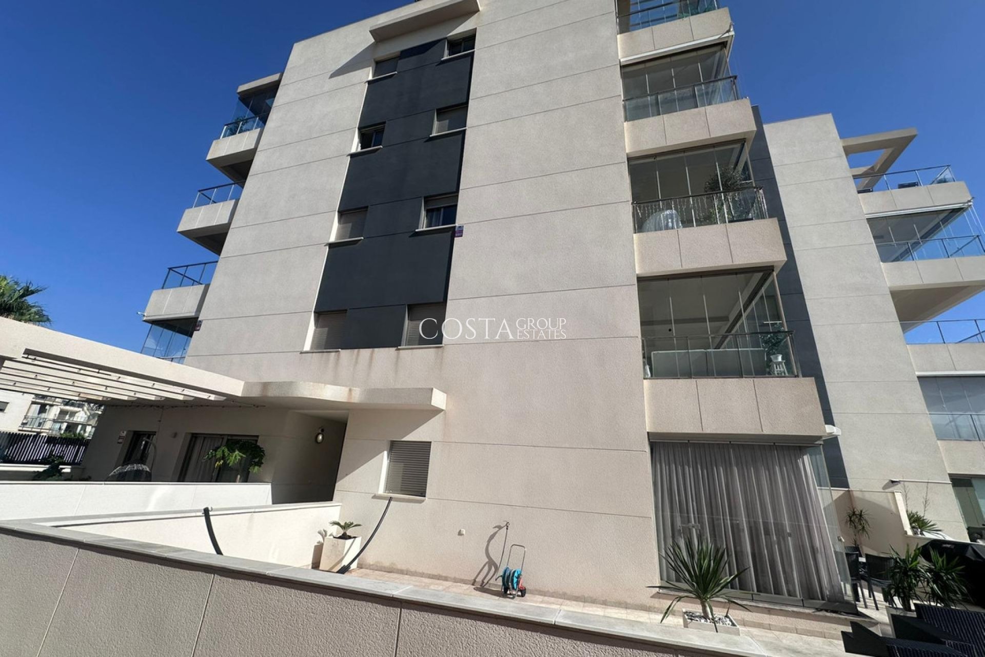 Resale - Apartments -
Orihuela - Orihuela Costa