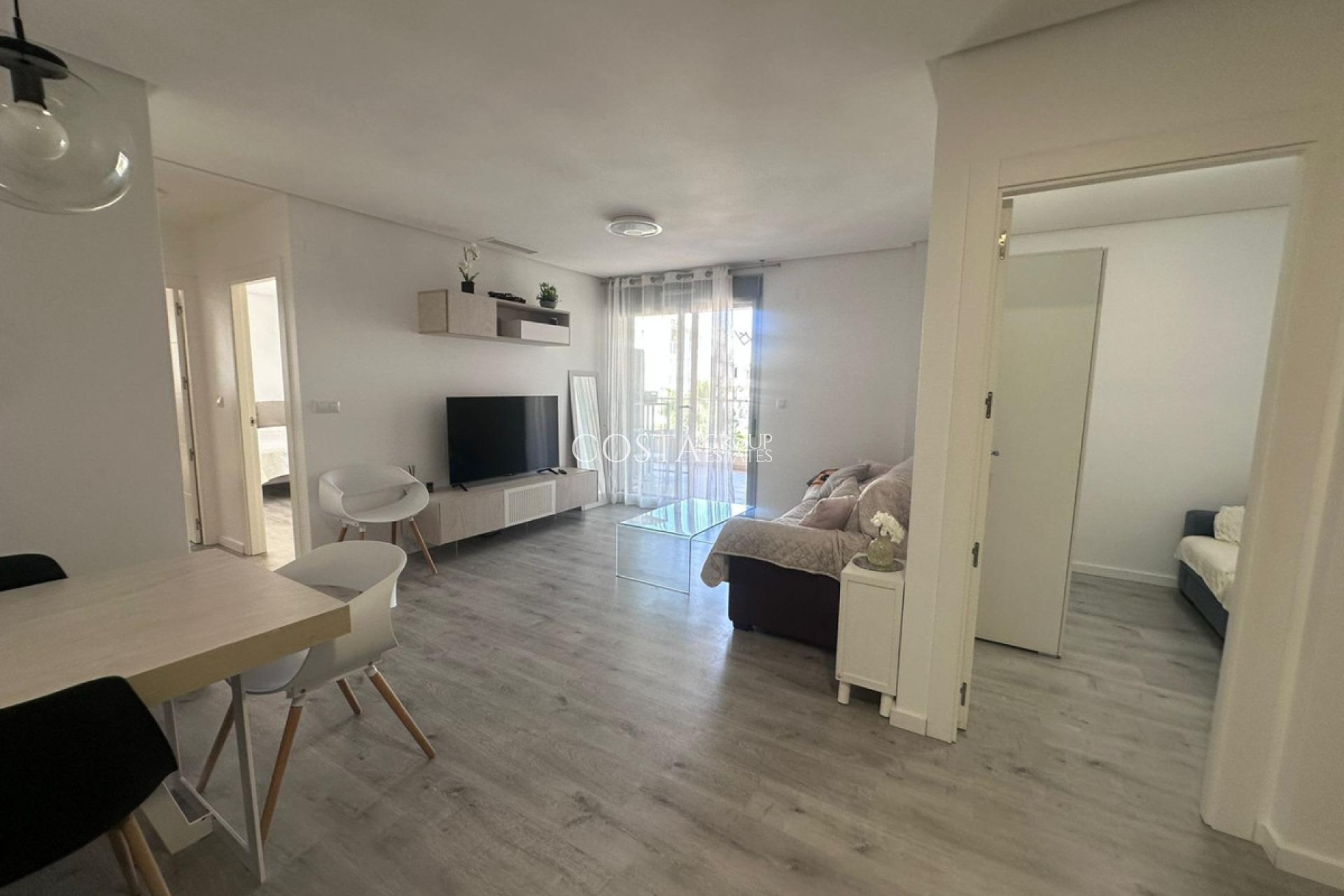 Resale - Apartments -
Orihuela - Orihuela Costa