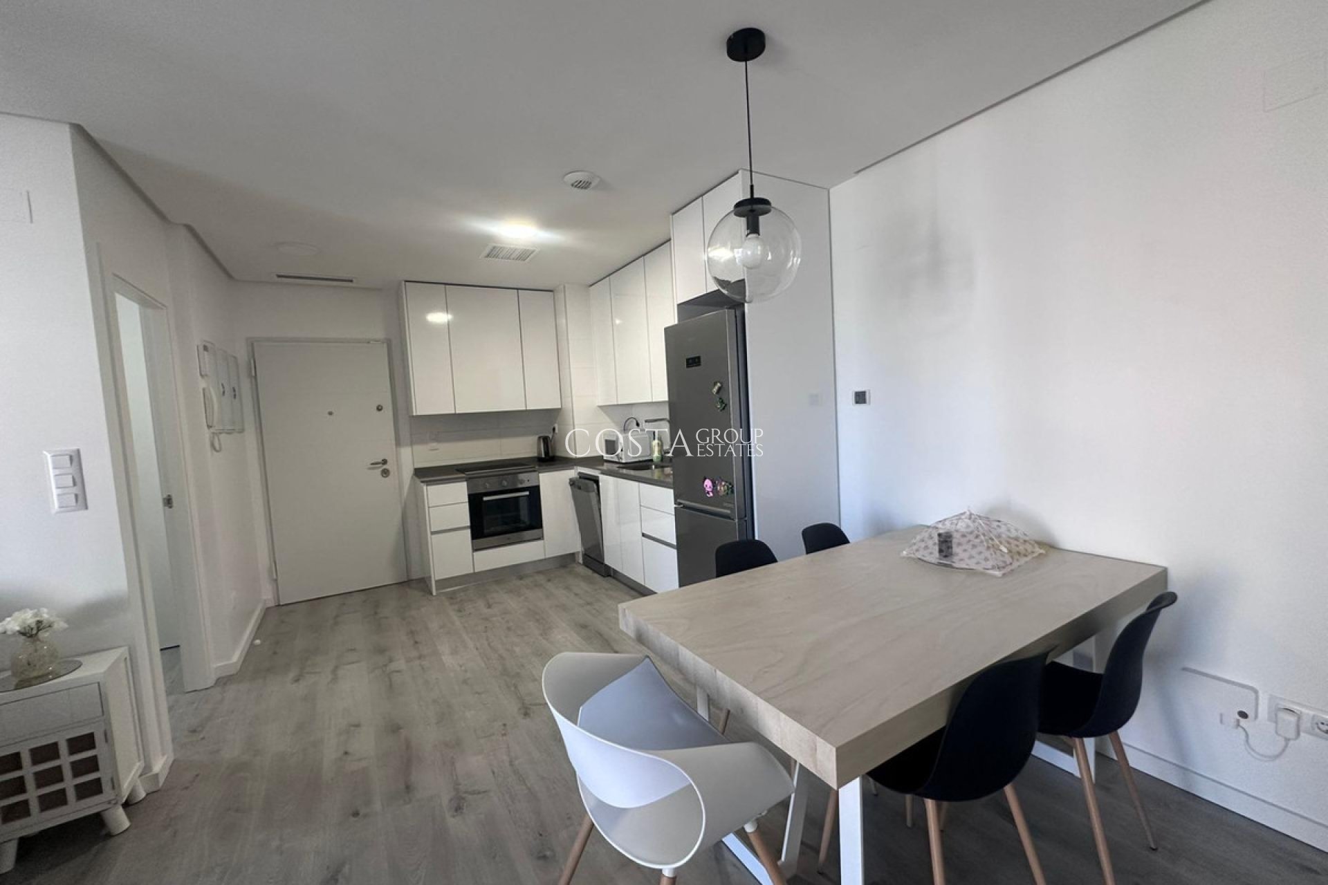 Resale - Apartments -
Orihuela - Orihuela Costa