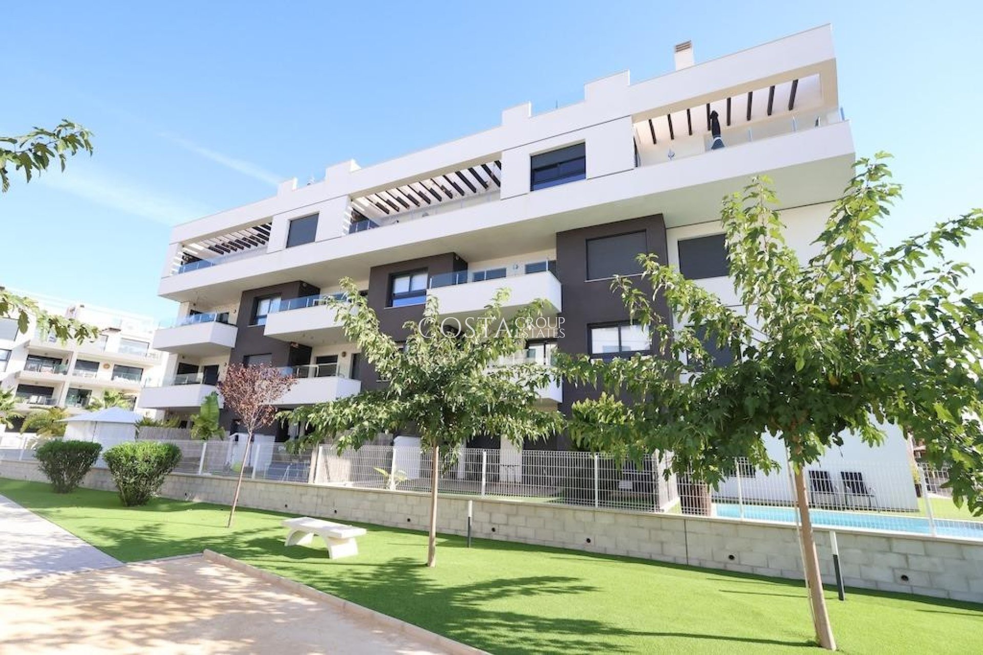 Resale - Apartments -
Orihuela - Orihuela Costa