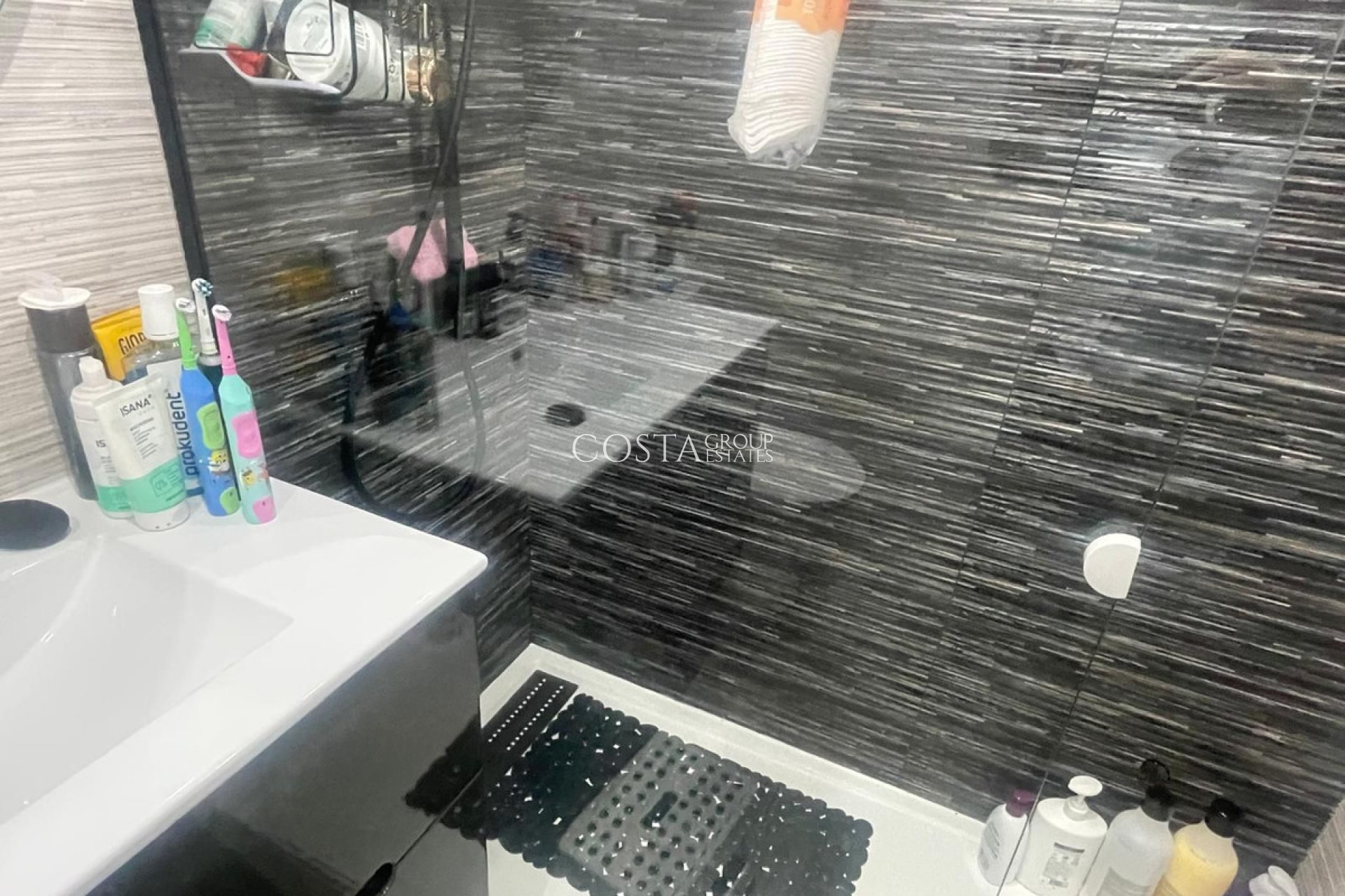 Resale - Apartments -
Orihuela - Orihuela Costa