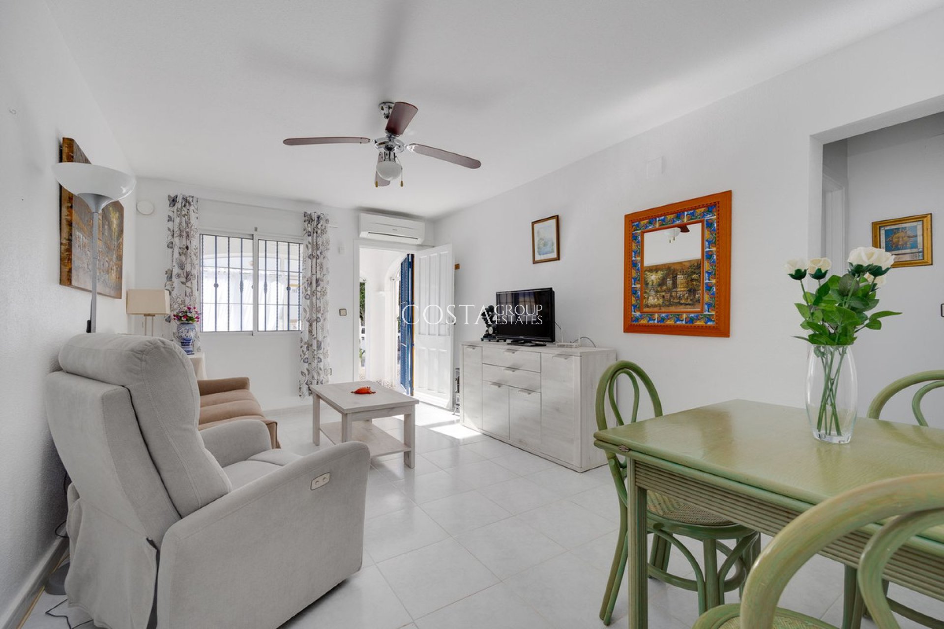 Resale - Apartments -
Orihuela - Orihuela Costa