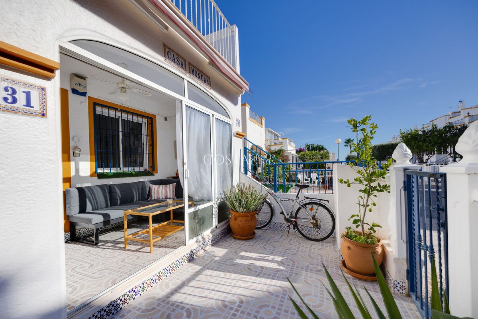 Resale - Apartments -
Orihuela - Orihuela Costa