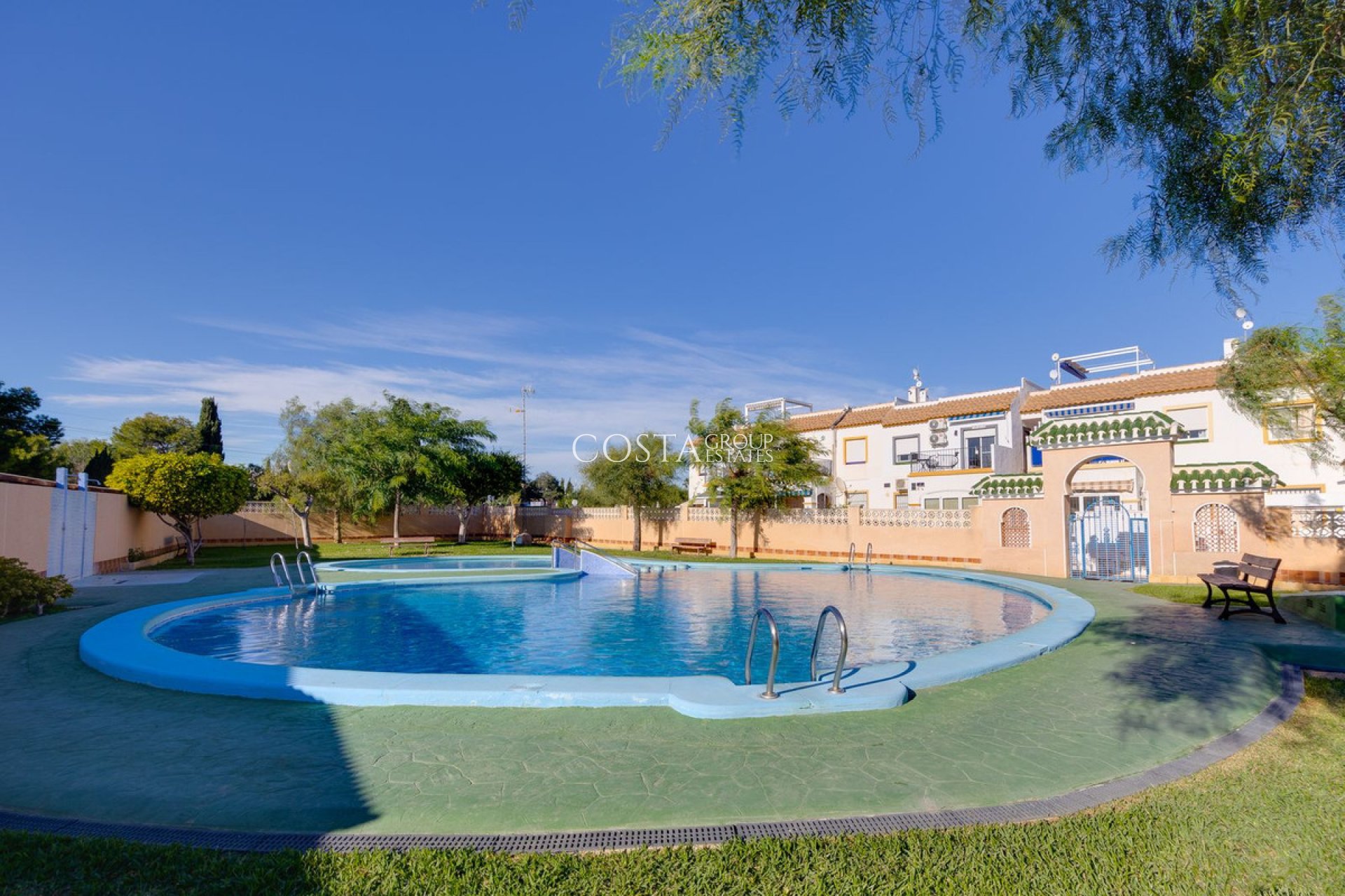 Resale - Apartments -
Orihuela - Orihuela Costa