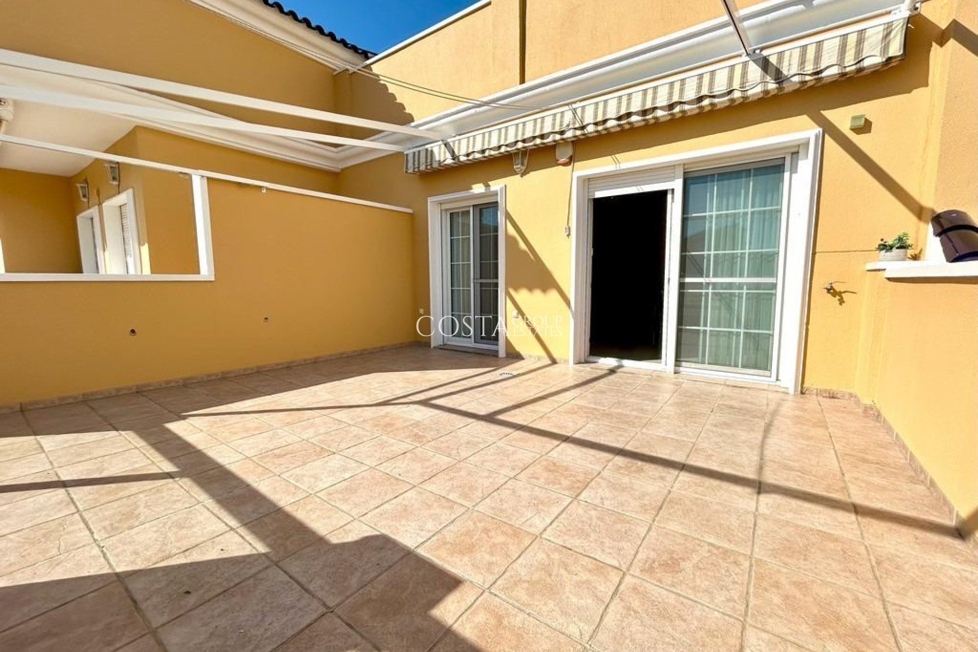 Resale - Apartments -
Orihuela - Orihuela Costa