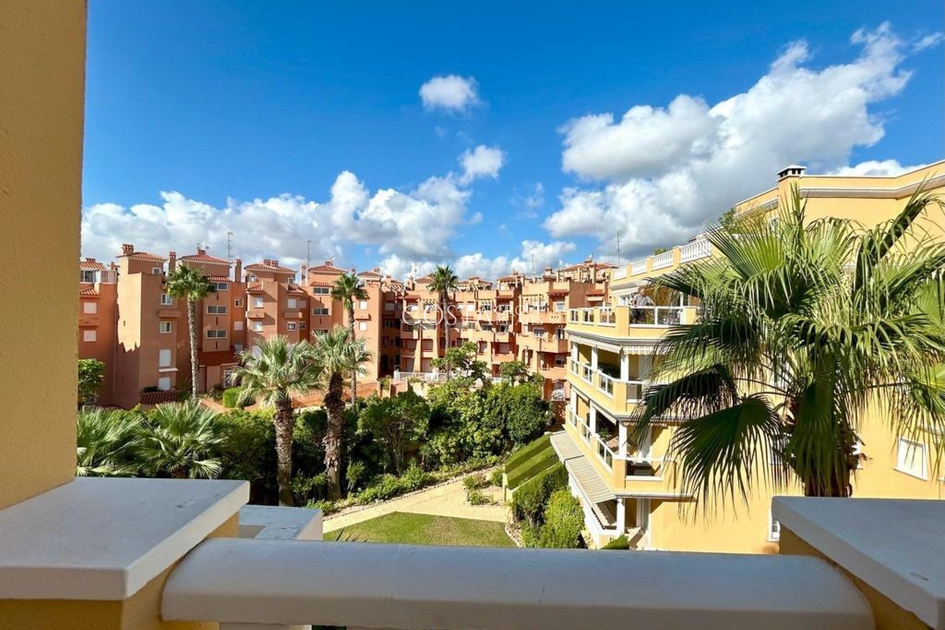 Resale - Apartments -
Orihuela - Orihuela Costa