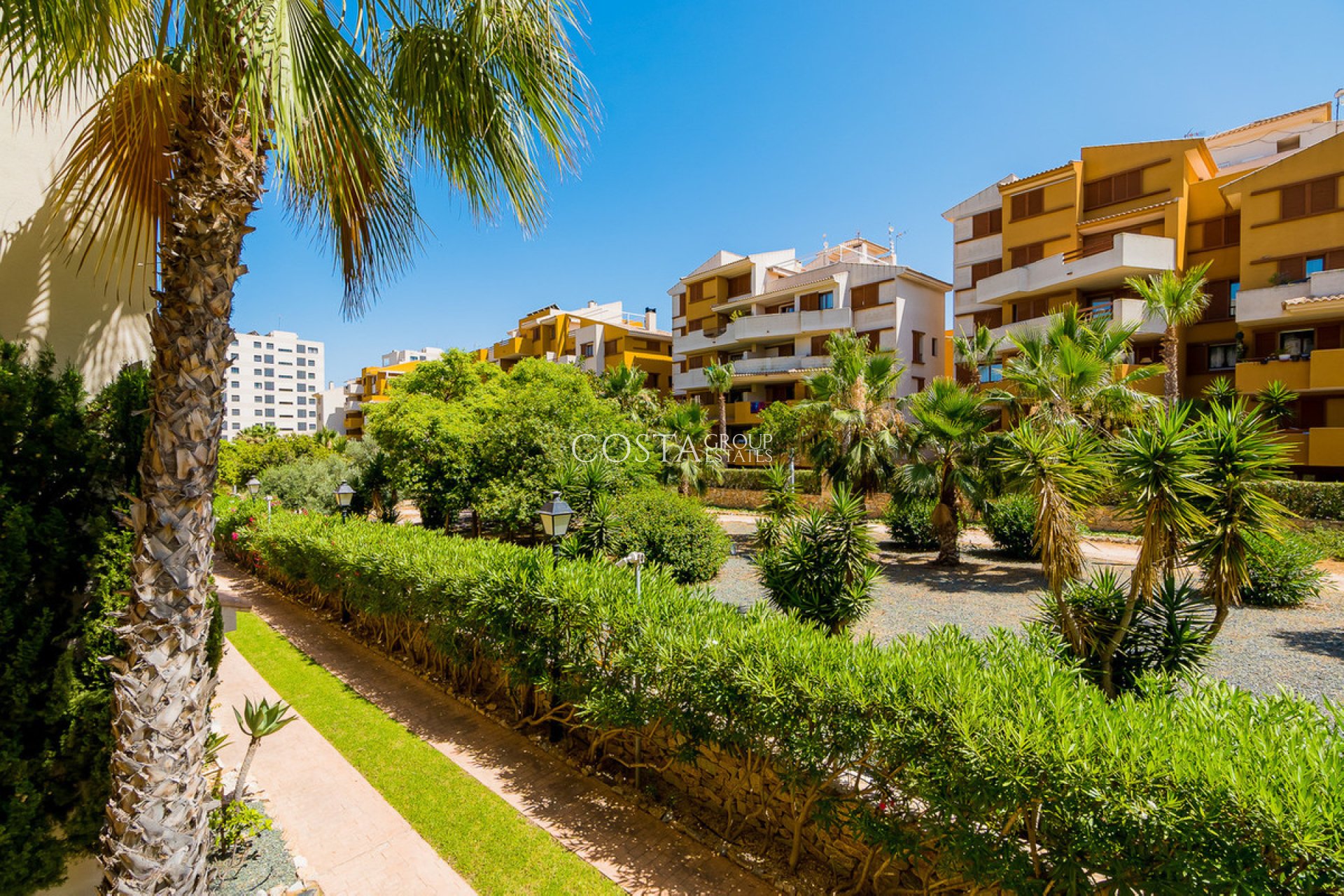 Resale - Apartments -
Orihuela - Punta Prima