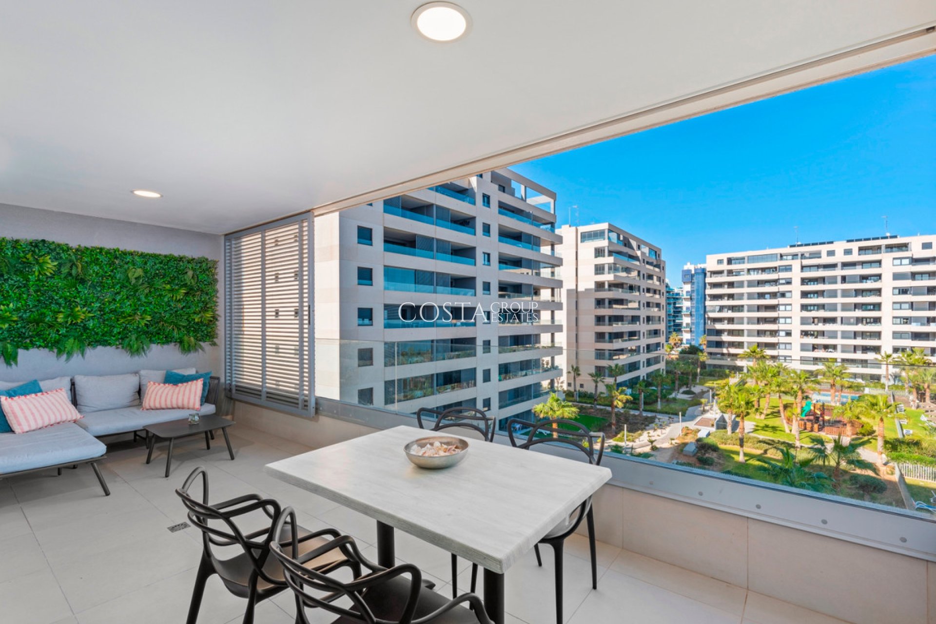 Resale - Apartments -
Orihuela - Punta Prima