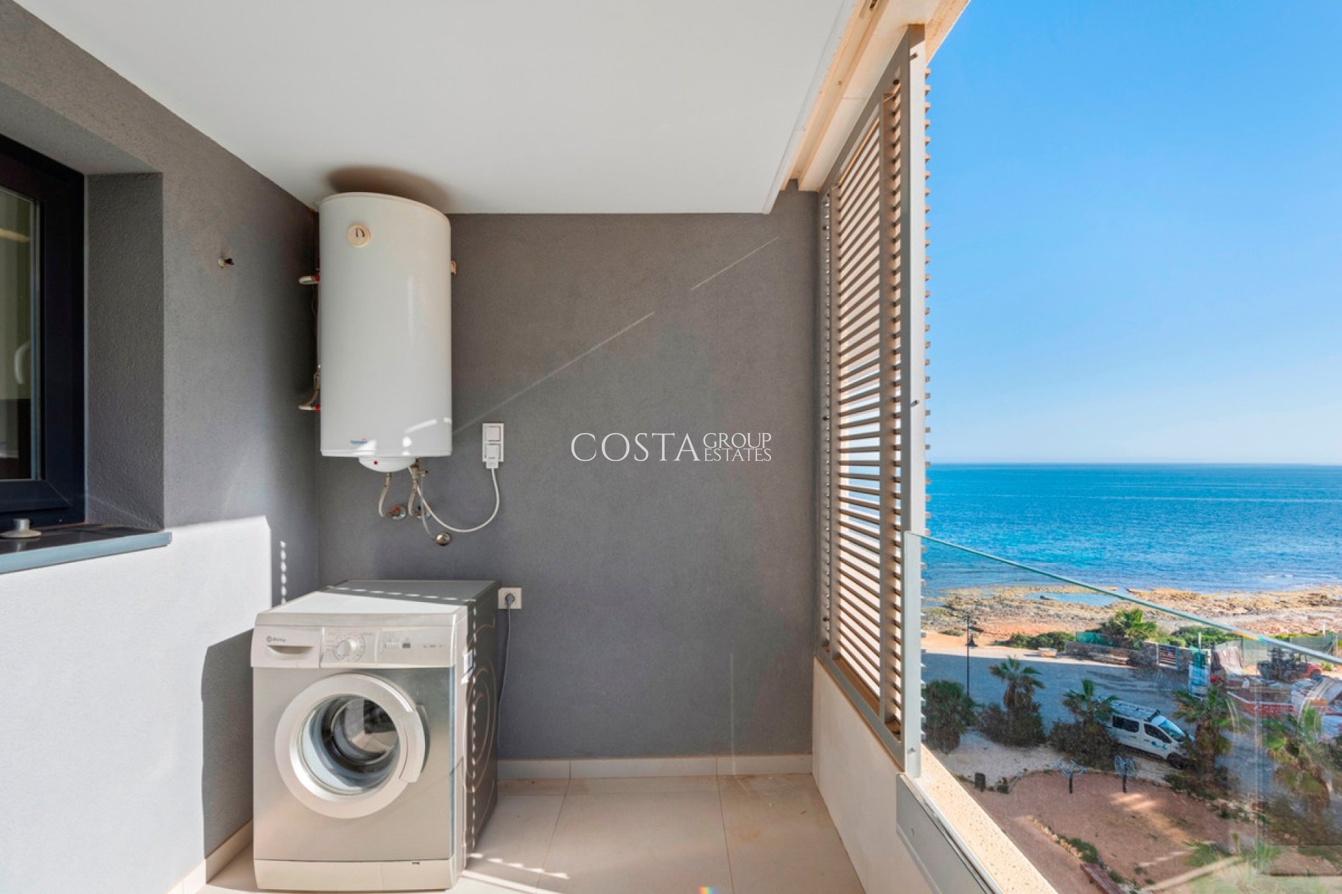 Resale - Apartments -
Orihuela - Punta Prima