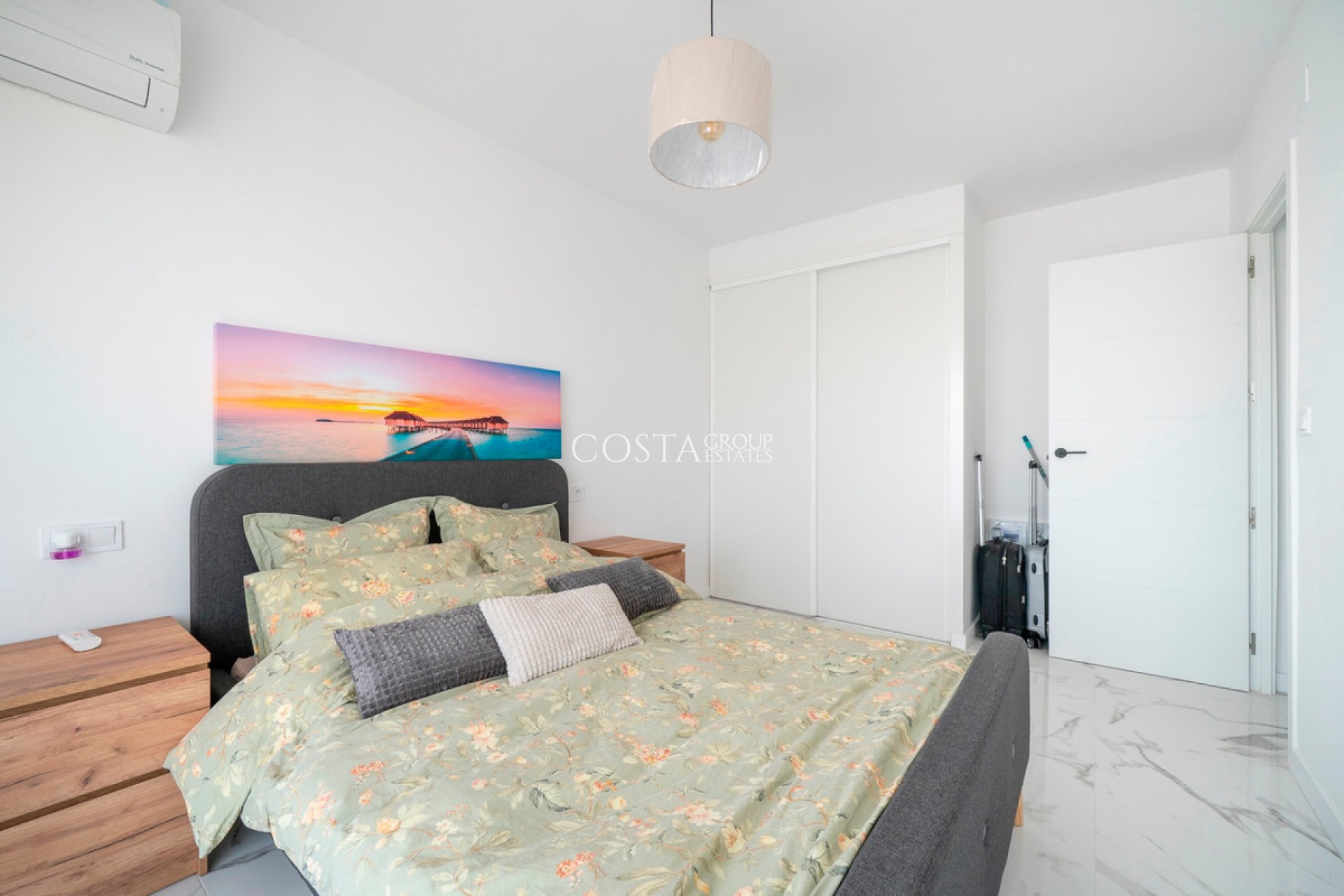 Resale - Apartments -
Orihuela - Punta Prima