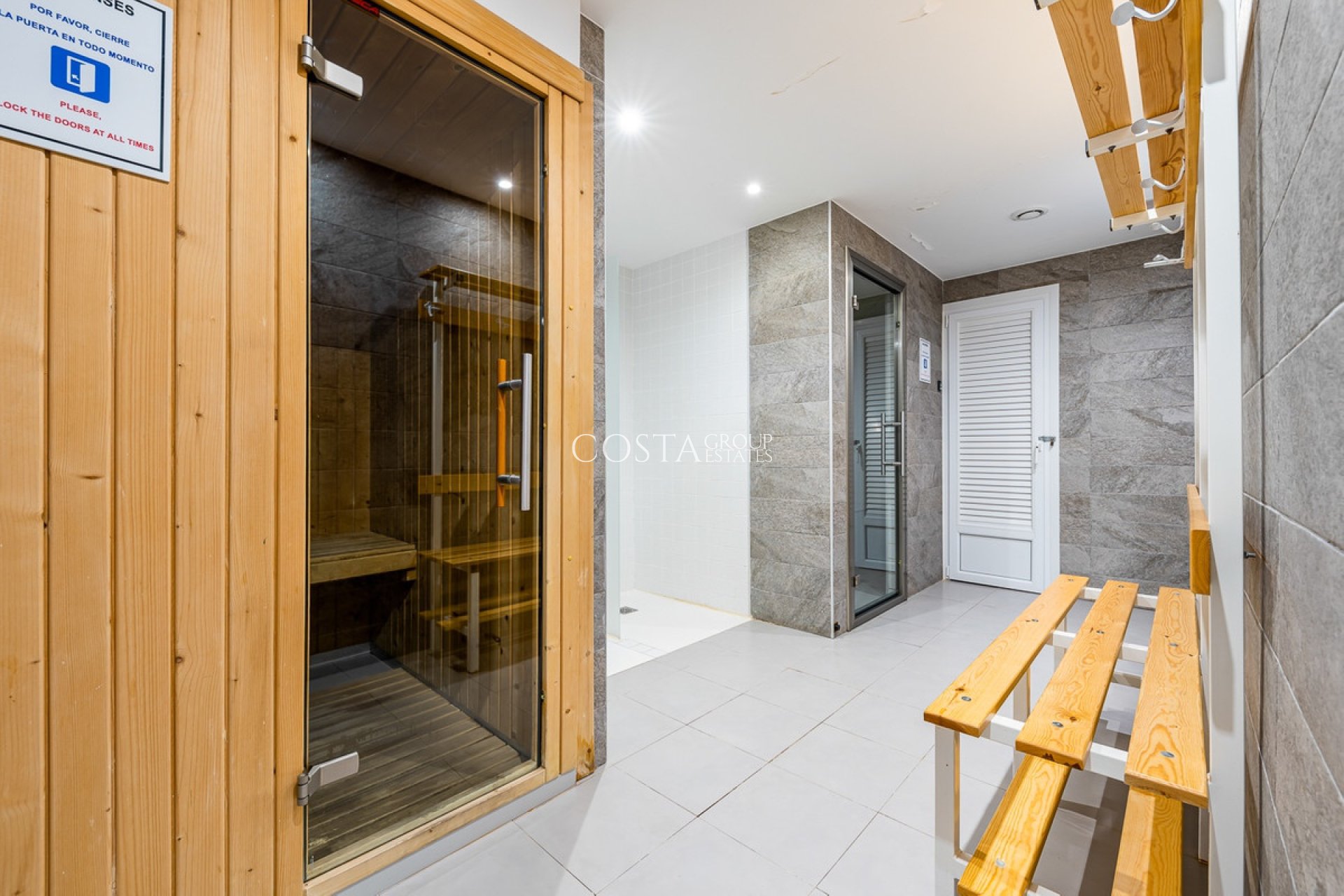 Resale - Apartments -
Orihuela - Punta Prima