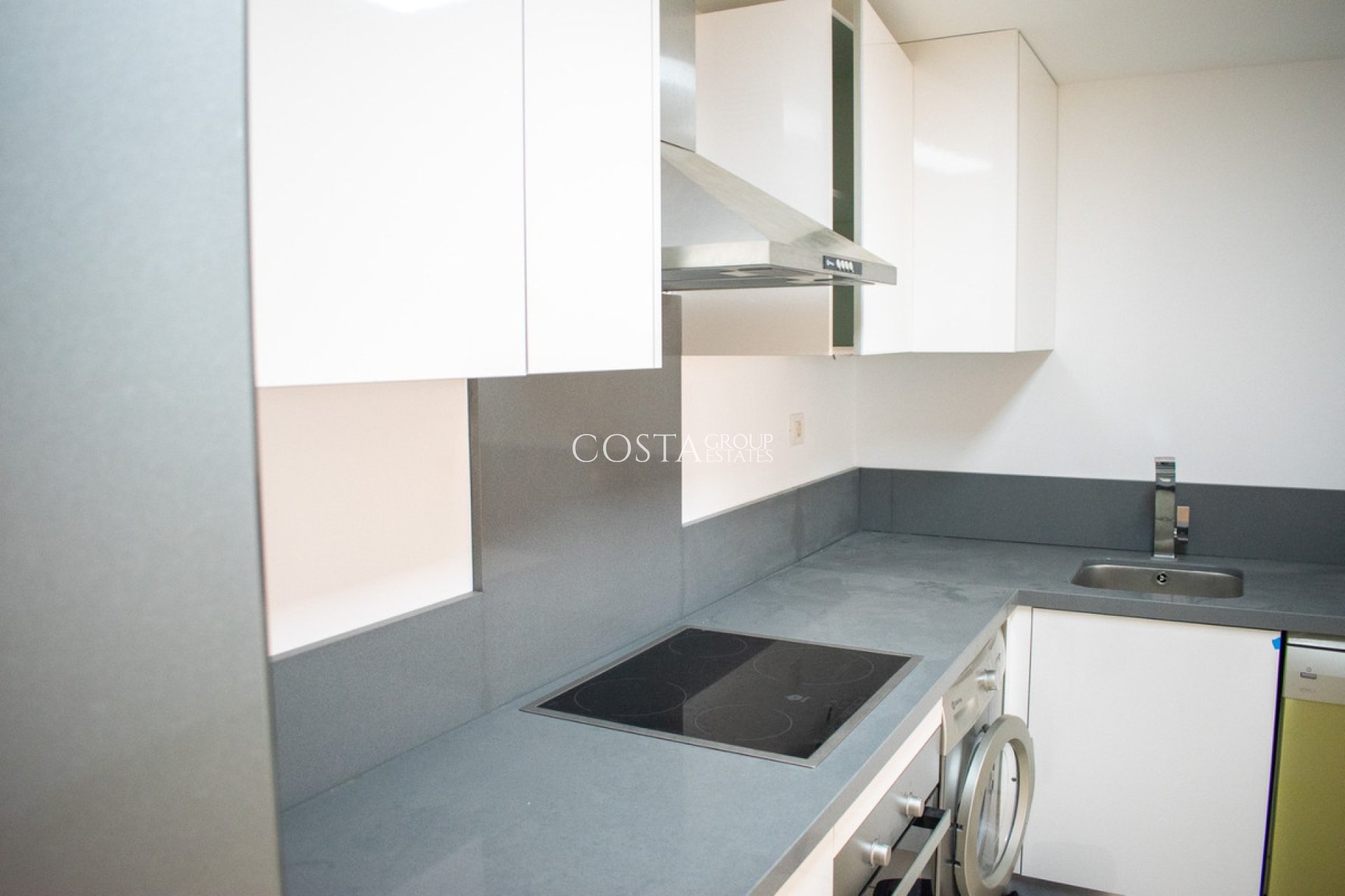 Resale - Apartments -
Orihuela - Punta Prima