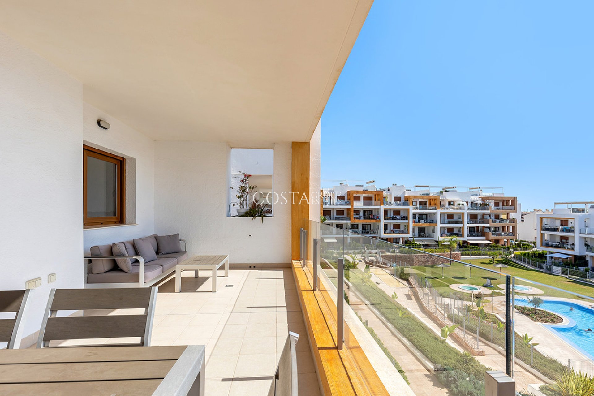 Resale - Apartments -
Orihuela - Villamartin