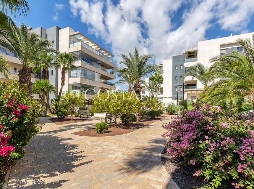 Resale - Apartments -
Orihuela - Villamartin