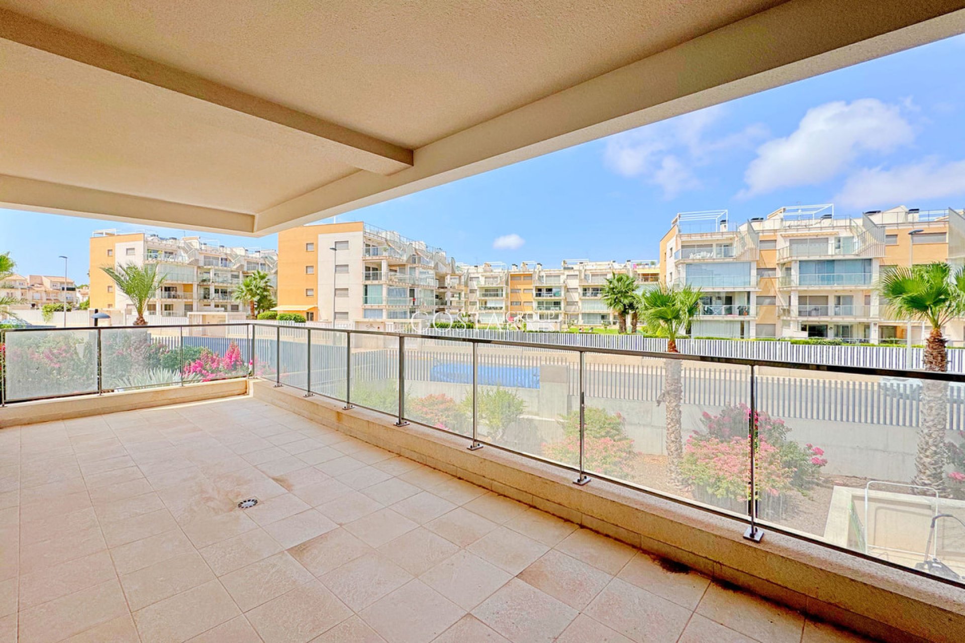 Resale - Apartments -
Orihuela - Villamartin