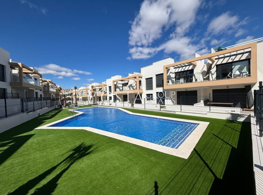 Resale - Apartments -
Orihuela - Villamartin