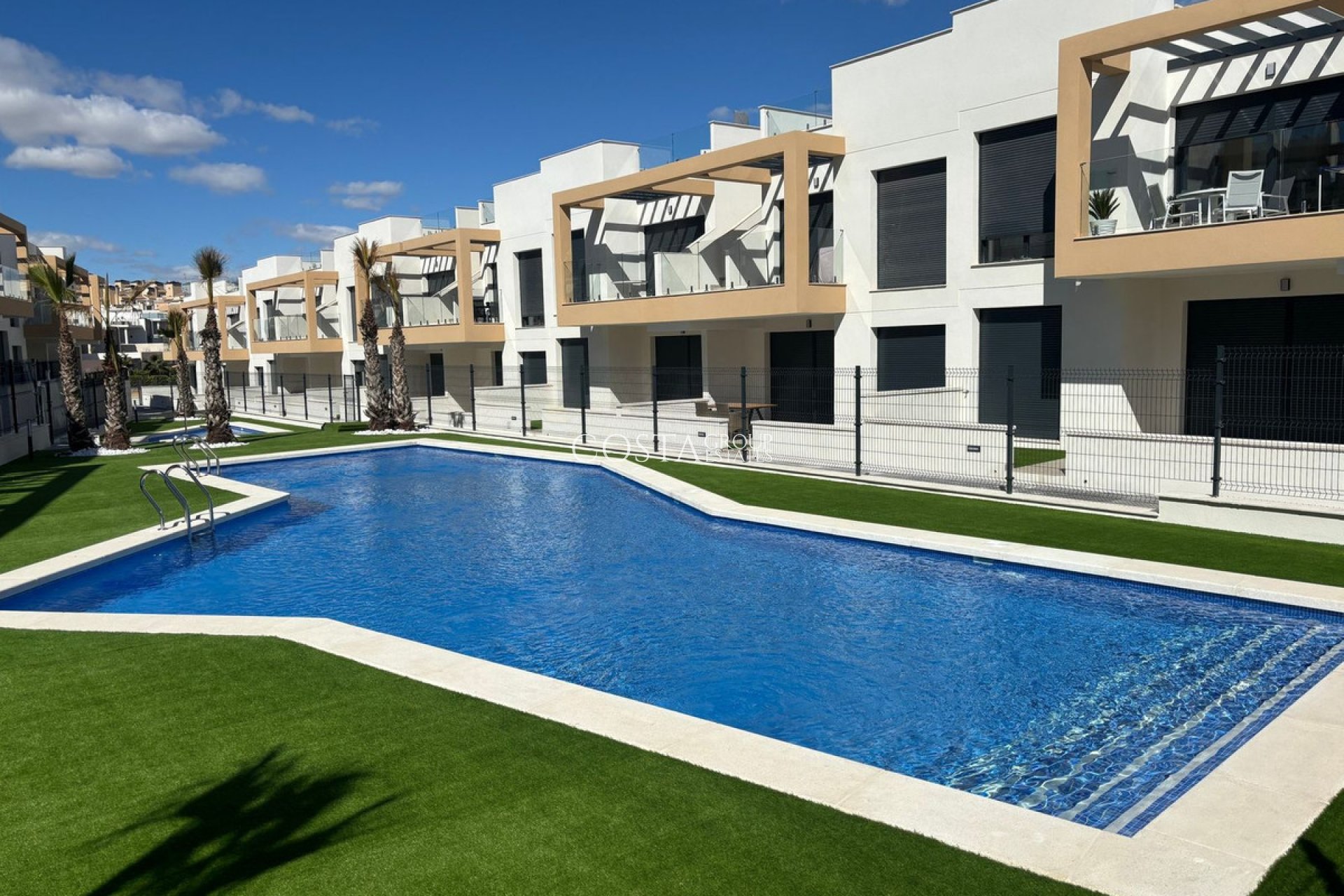 Resale - Apartments -
Orihuela - Villamartin