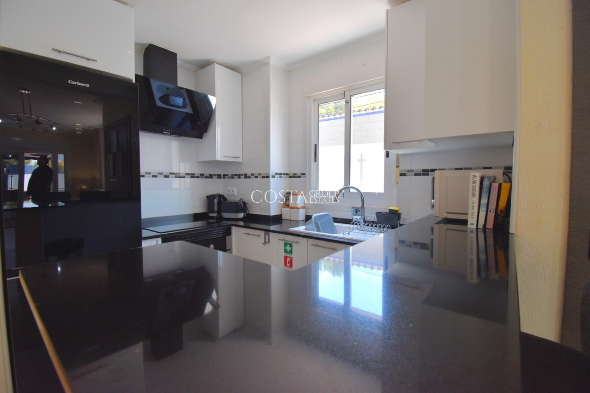 Resale - Apartments -
Orihuela - Villamartin