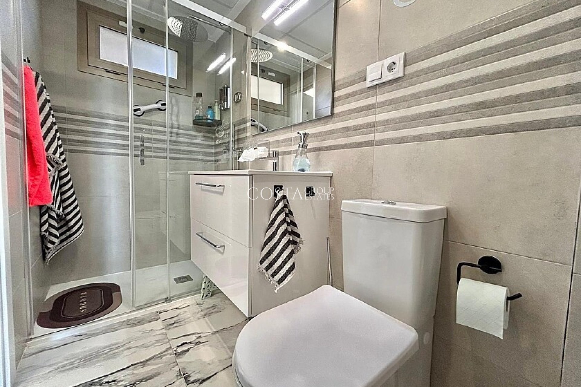 Resale - Apartments -
Orihuela - Villamartin