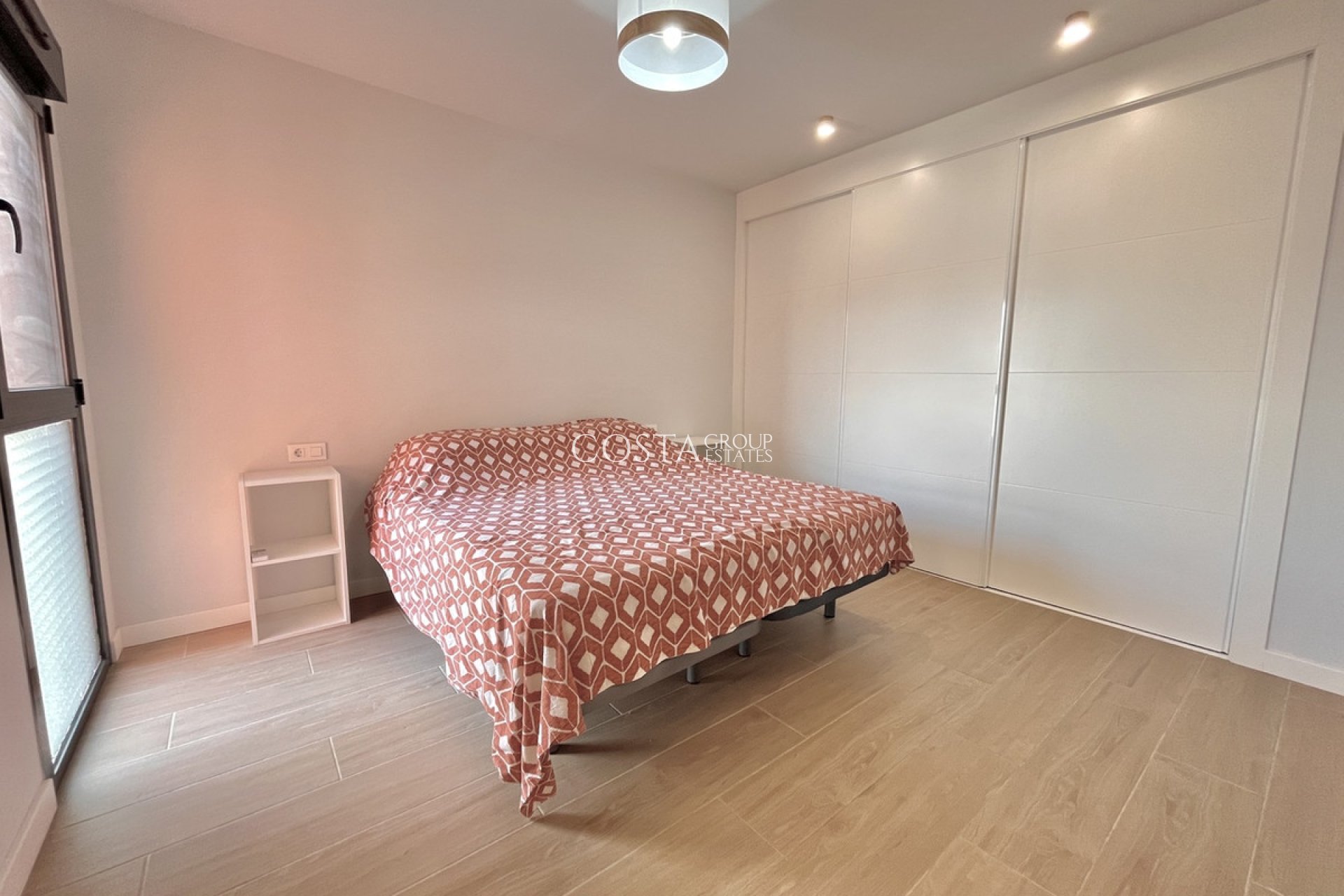 Resale - Apartments -
Orihuela - Villamartin