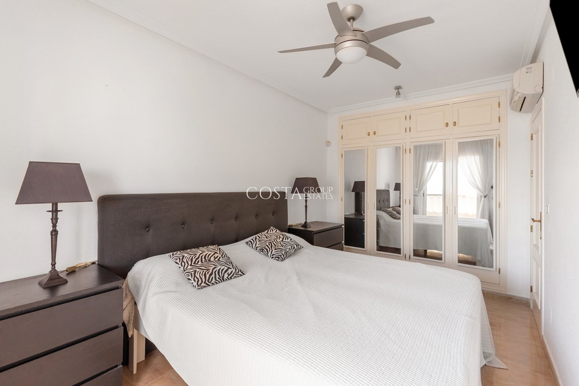 Resale - Apartments -
Orihuela - Villamartin