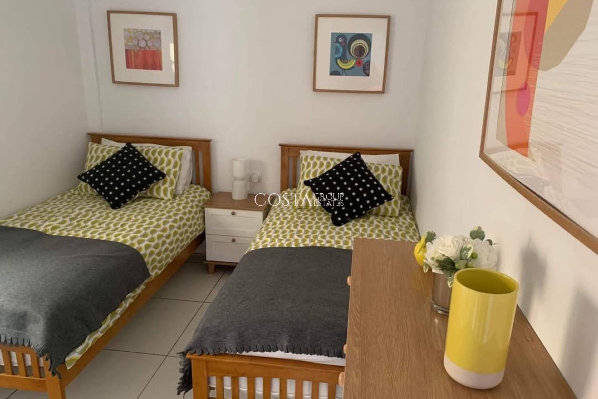 Resale - Apartments -
Orihuela - Villamartin