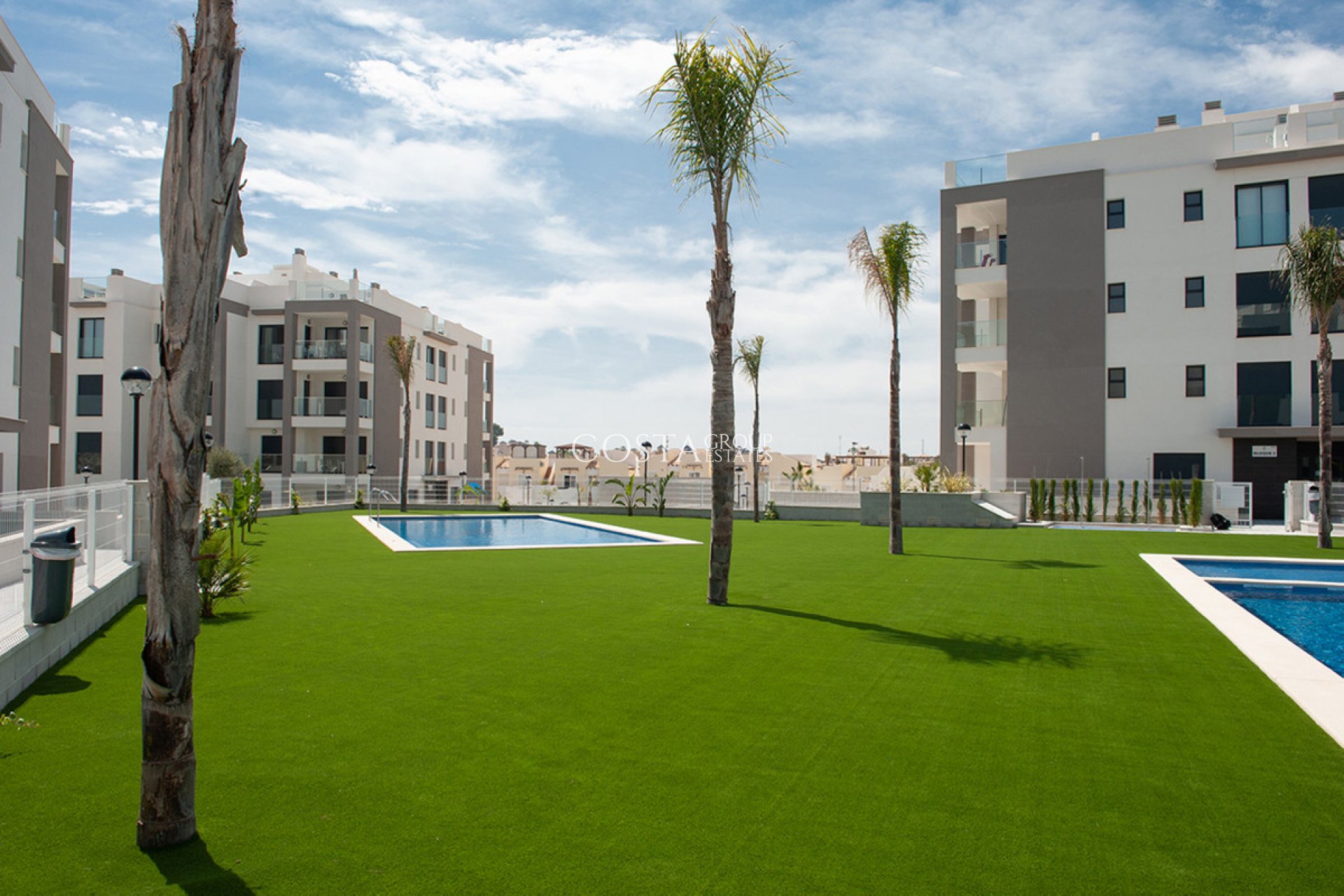 Resale - Apartments -
Orihuela - Villamartin
