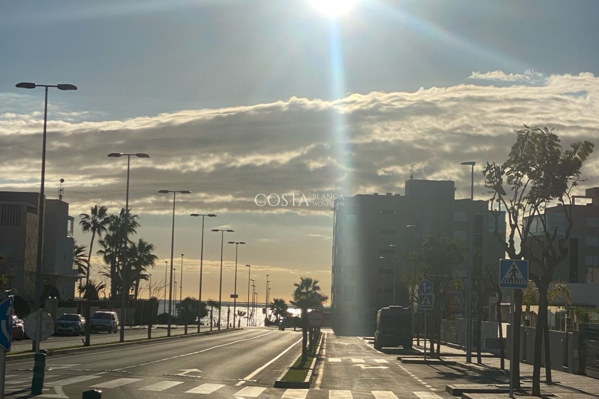 Resale - Apartments -
Pilar de la Horadada - Mil Palmeras