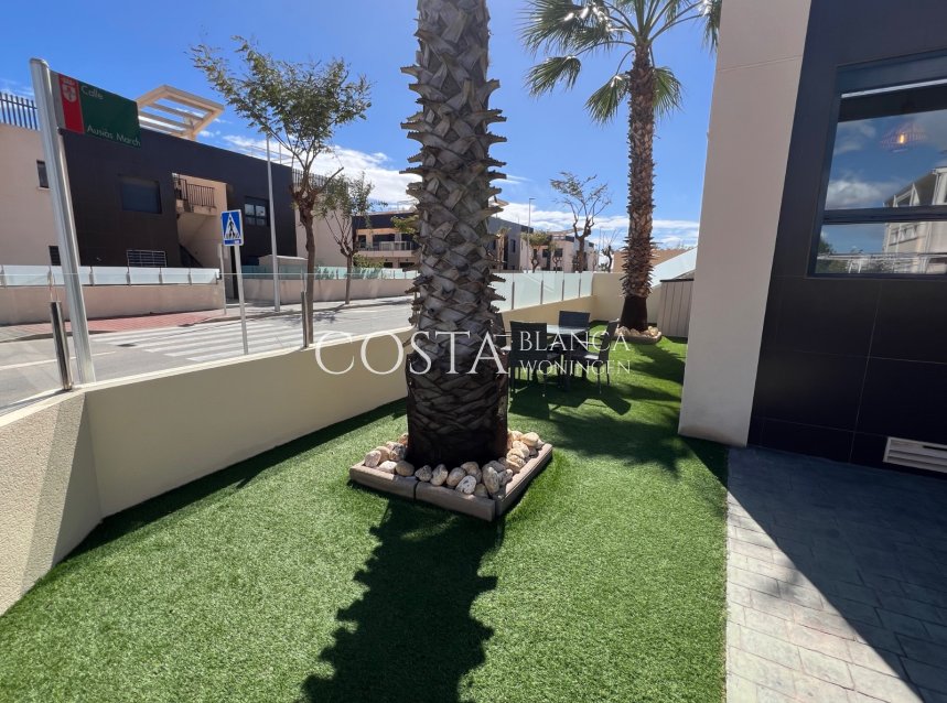 Resale - Apartments -
Pilar de la Horadada - Mil Palmeras