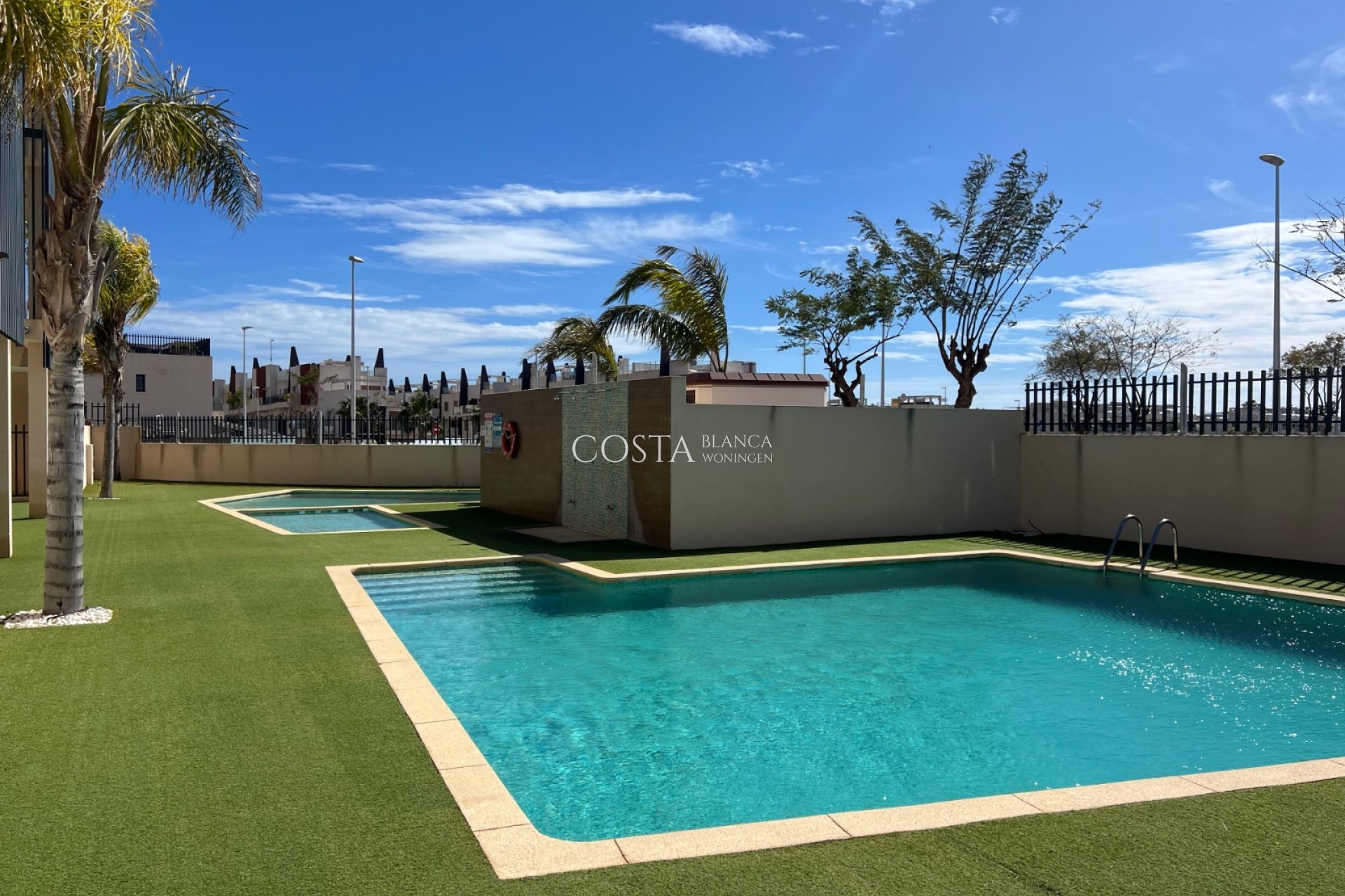 Resale - Apartments -
Pilar de la Horadada - Mil Palmeras