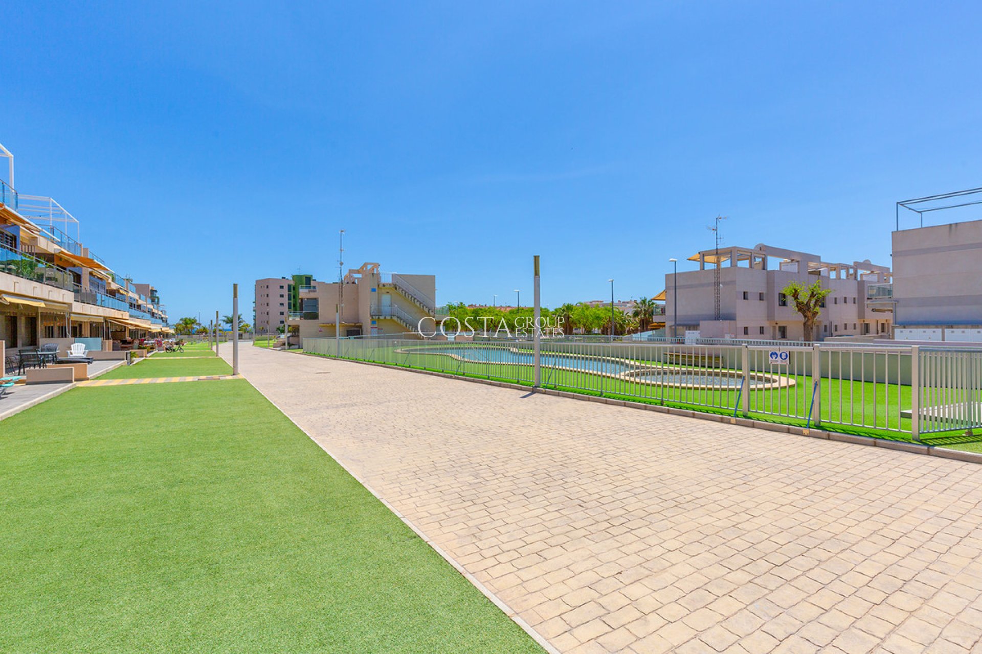 Resale - Apartments -
Pilar de la Horadada - Torre De La Horadada