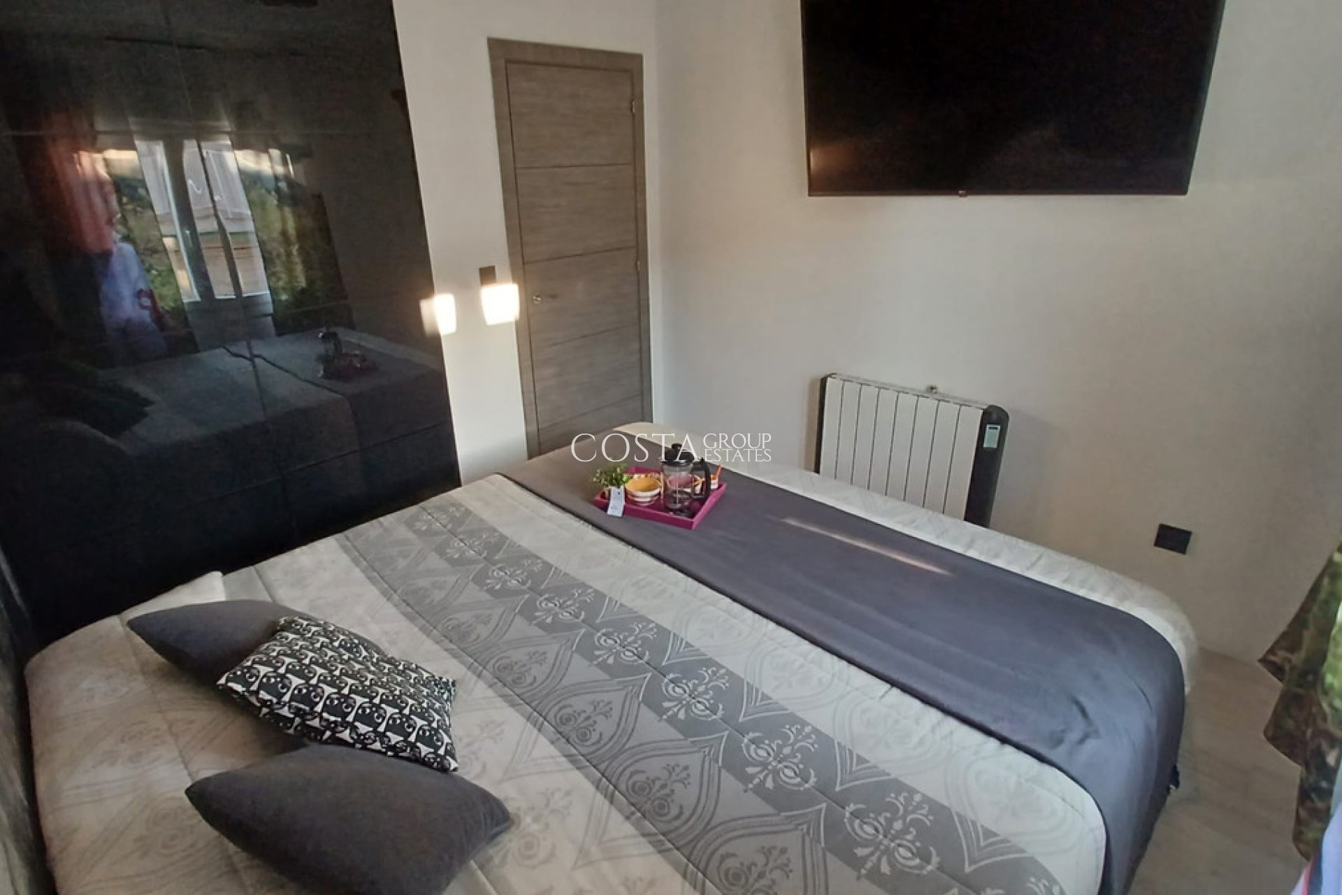 Resale - Apartments -
Pilar de la Horadada - Torre De La Horadada
