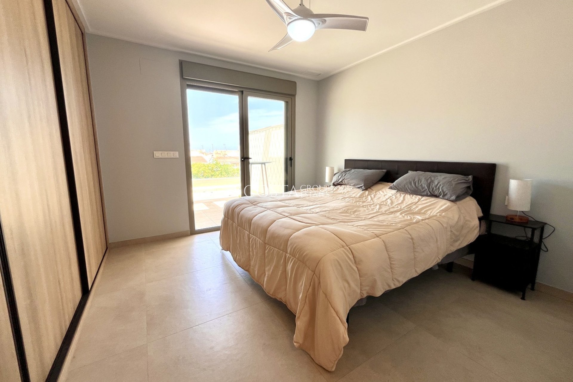Resale - Apartments -
Pilar de la Horadada - Torre De La Horadada