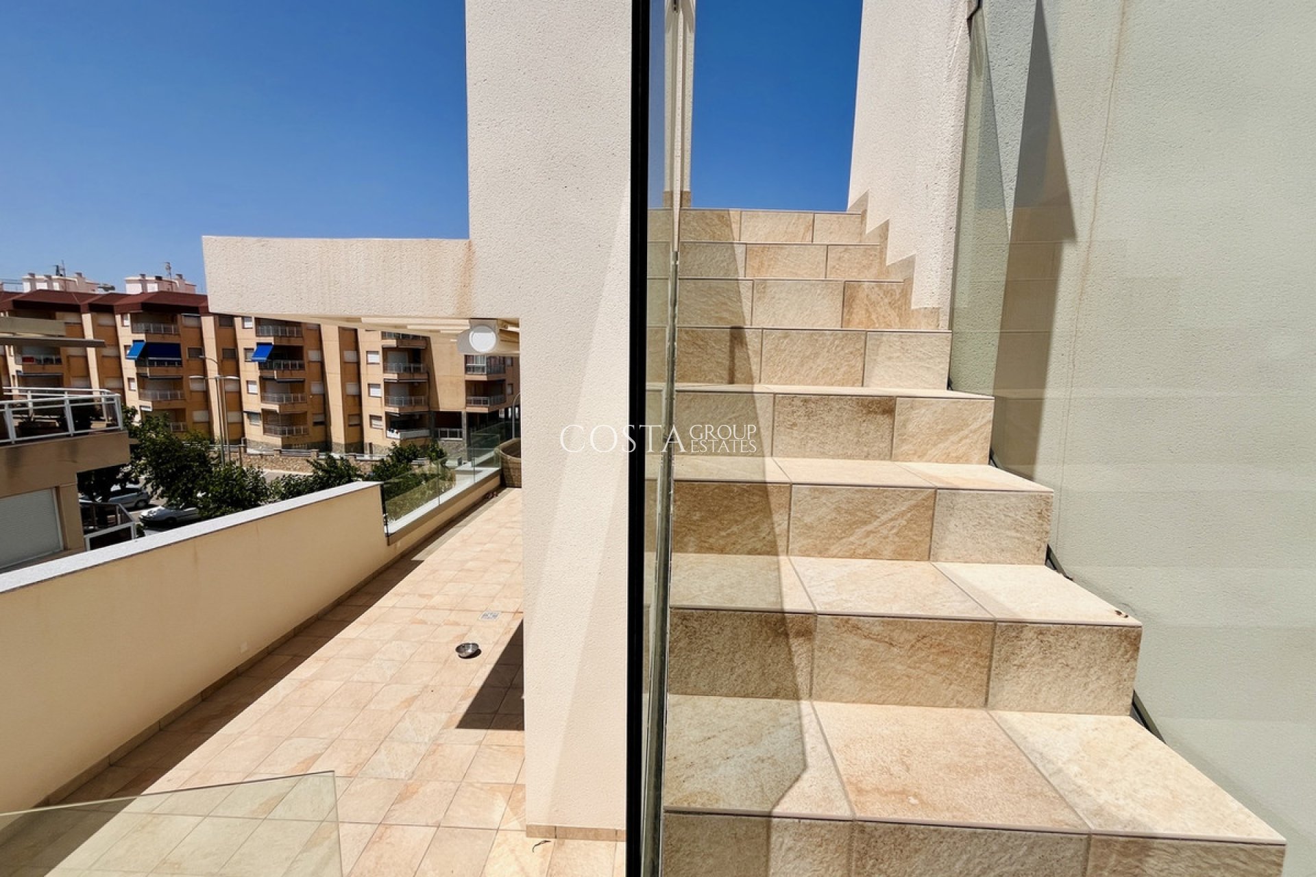 Resale - Apartments -
Pilar de la Horadada - Torre De La Horadada