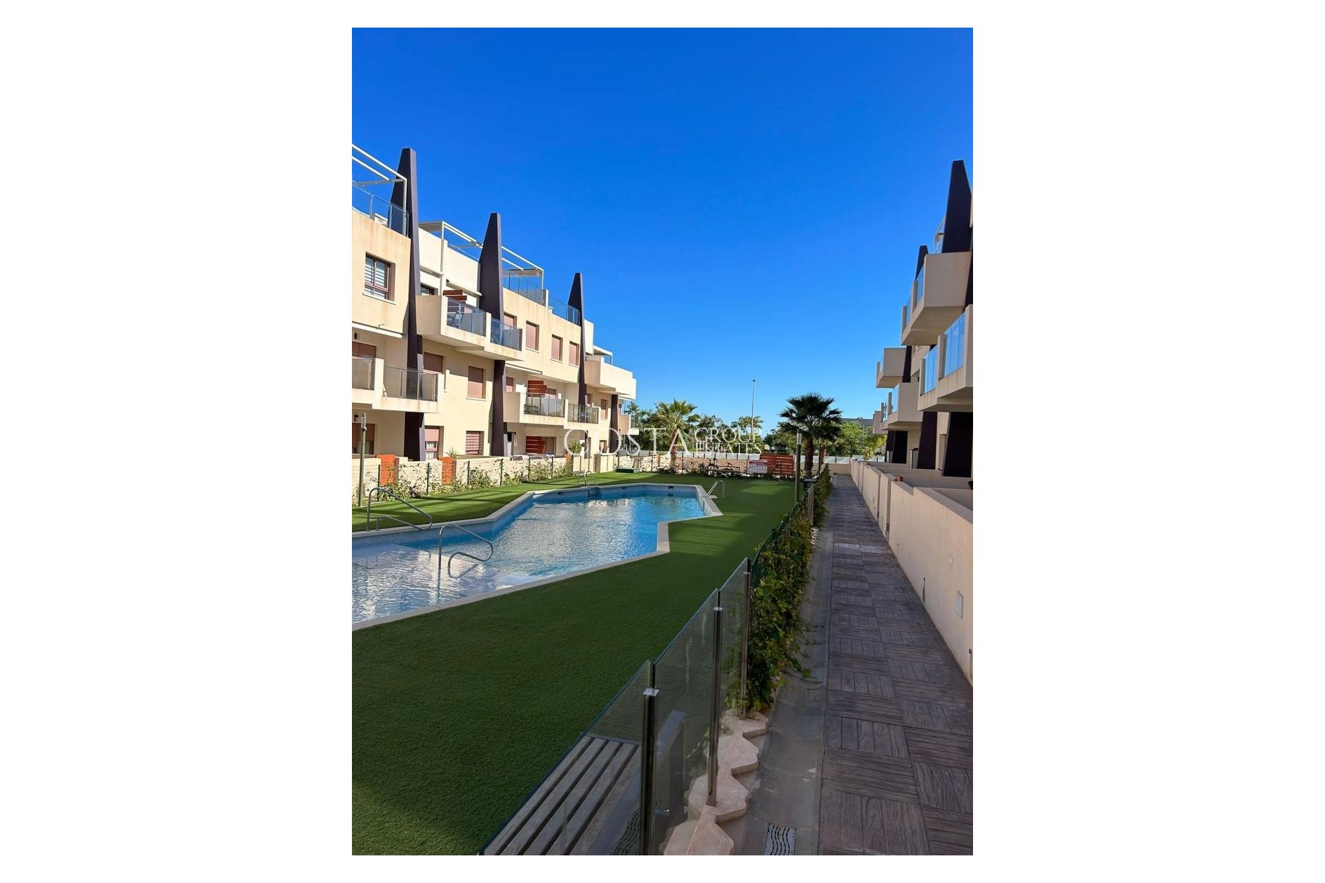 Resale - Apartments -
Pilar de la Horadada - Torre De La Horadada