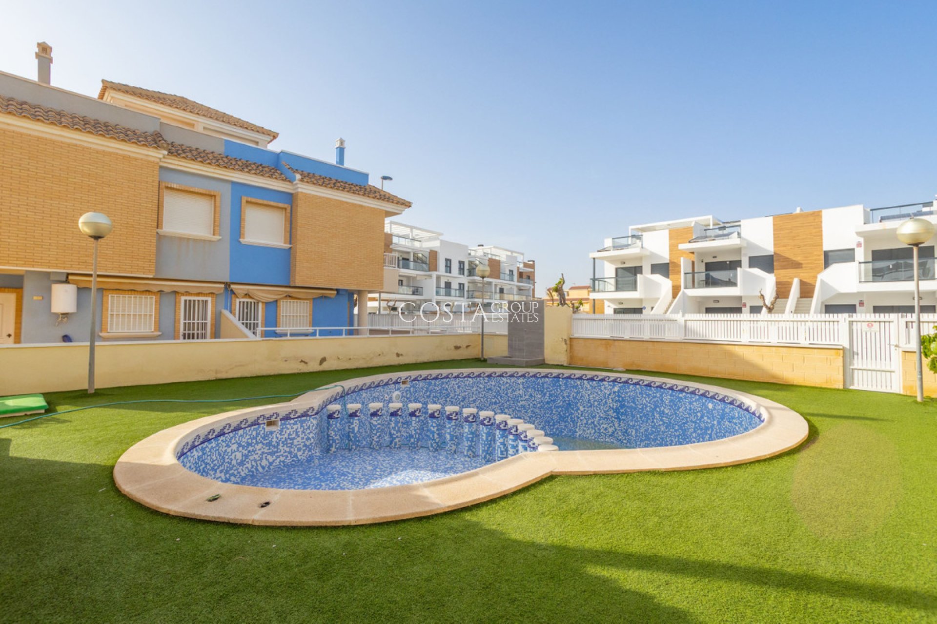 Resale - Apartments -
Pilar de la Horadada - Torre De La Horadada