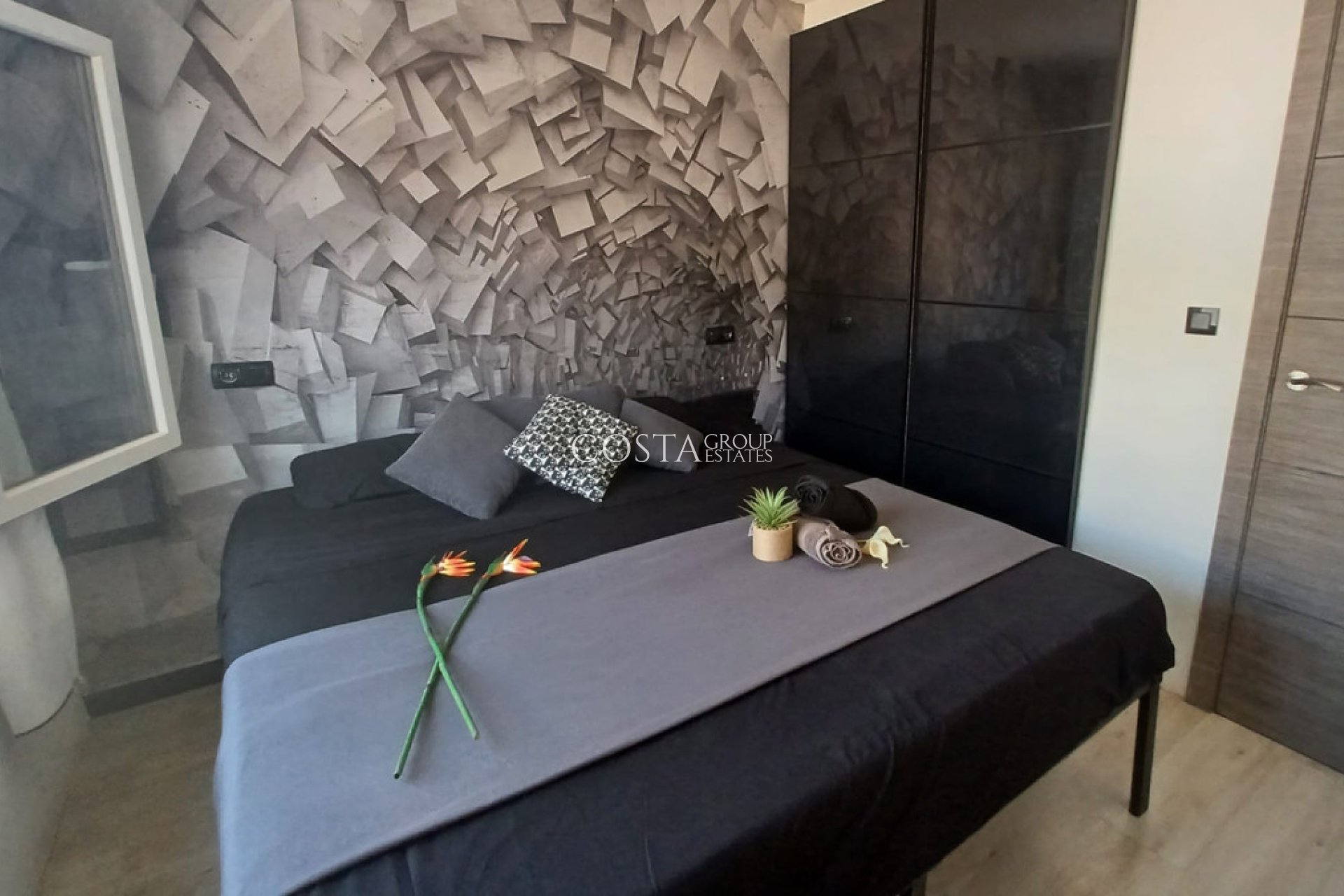 Resale - Apartments -
Pilar de la Horadada - Torre De La Horadada