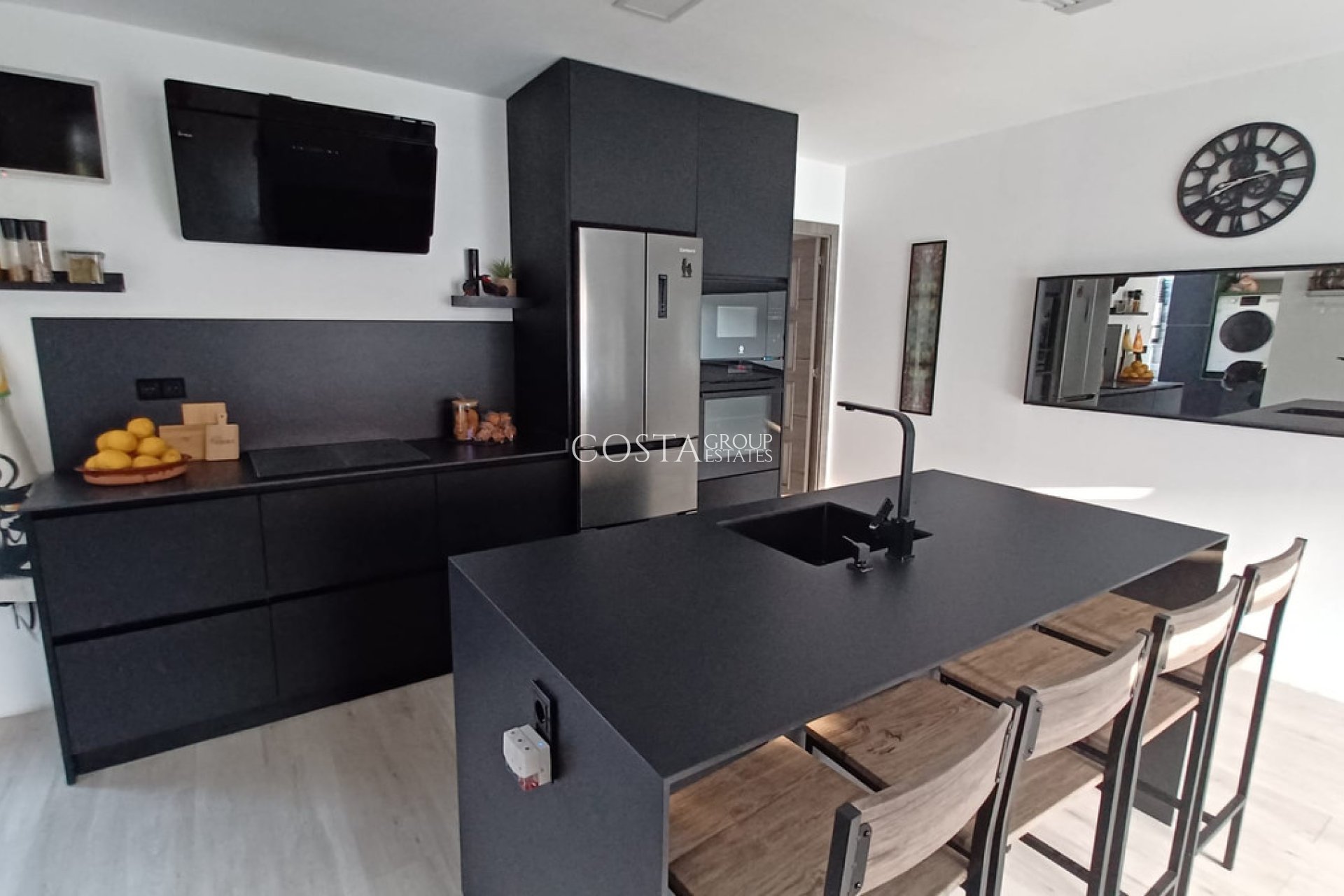 Resale - Apartments -
Pilar de la Horadada - Torre De La Horadada