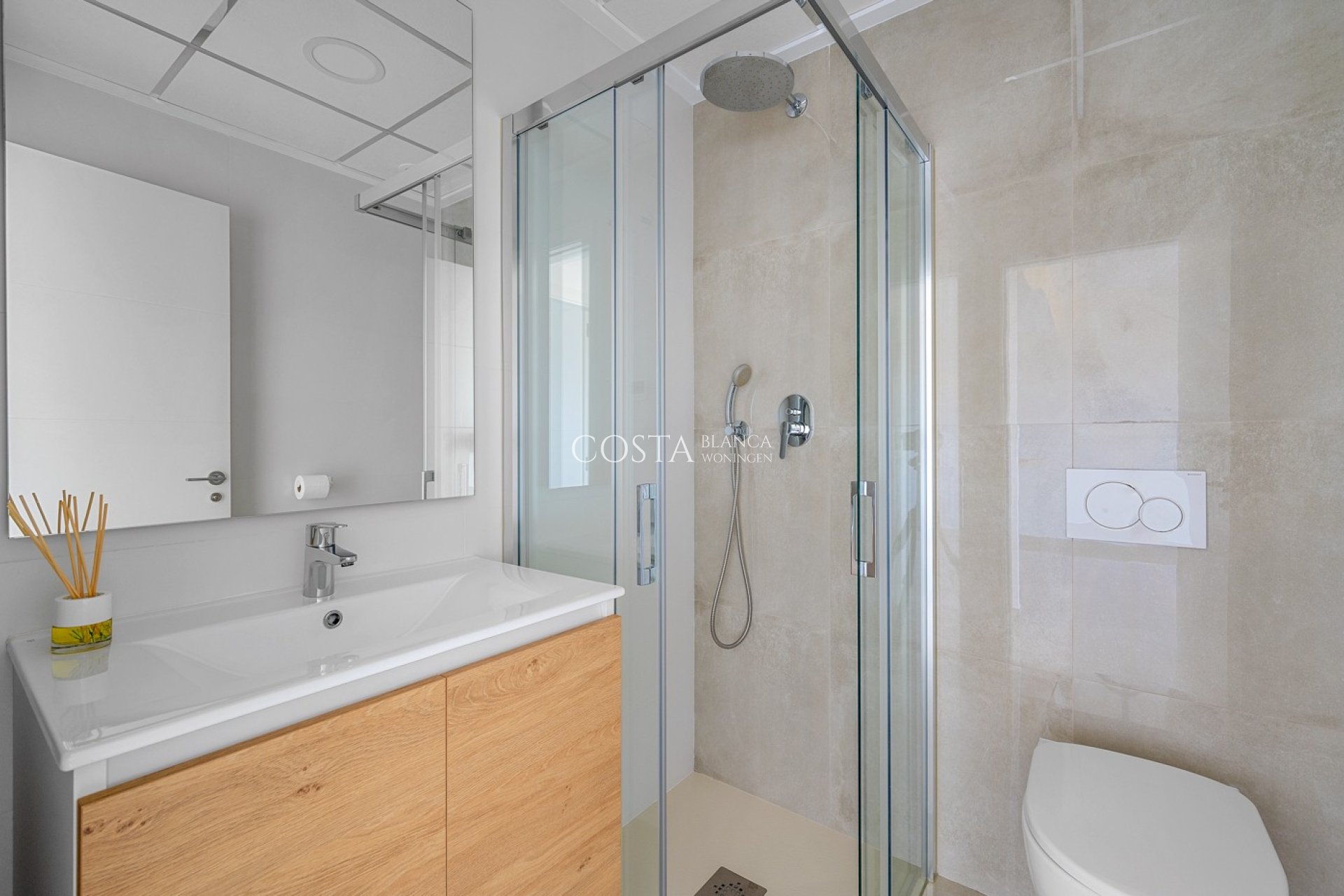 Resale - Apartments -
Pilar de la Horadada - Torre De La Horadada