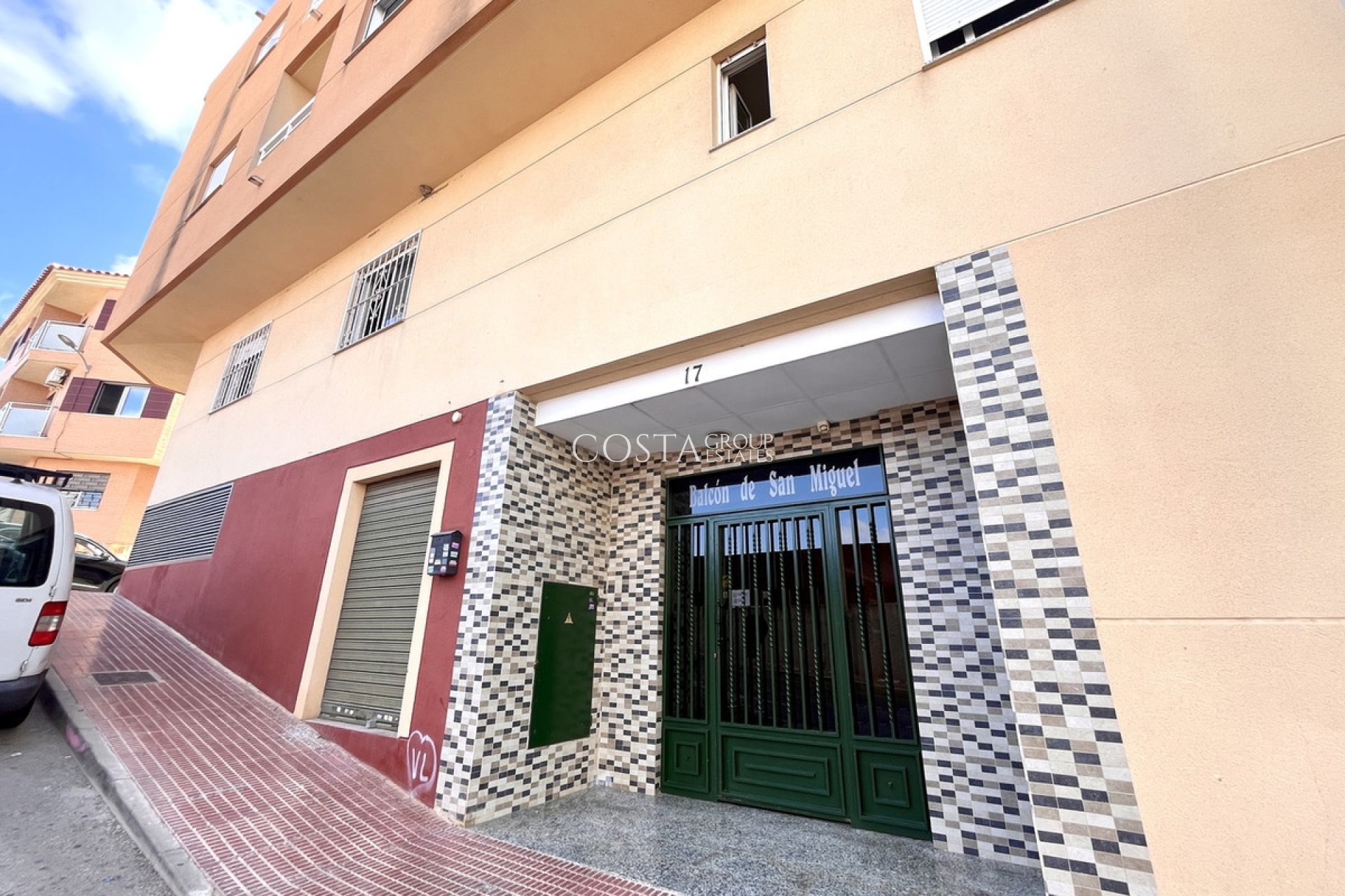 Resale - Apartments -
San Miguel de Salinas - San Miguel de Salinas Centro