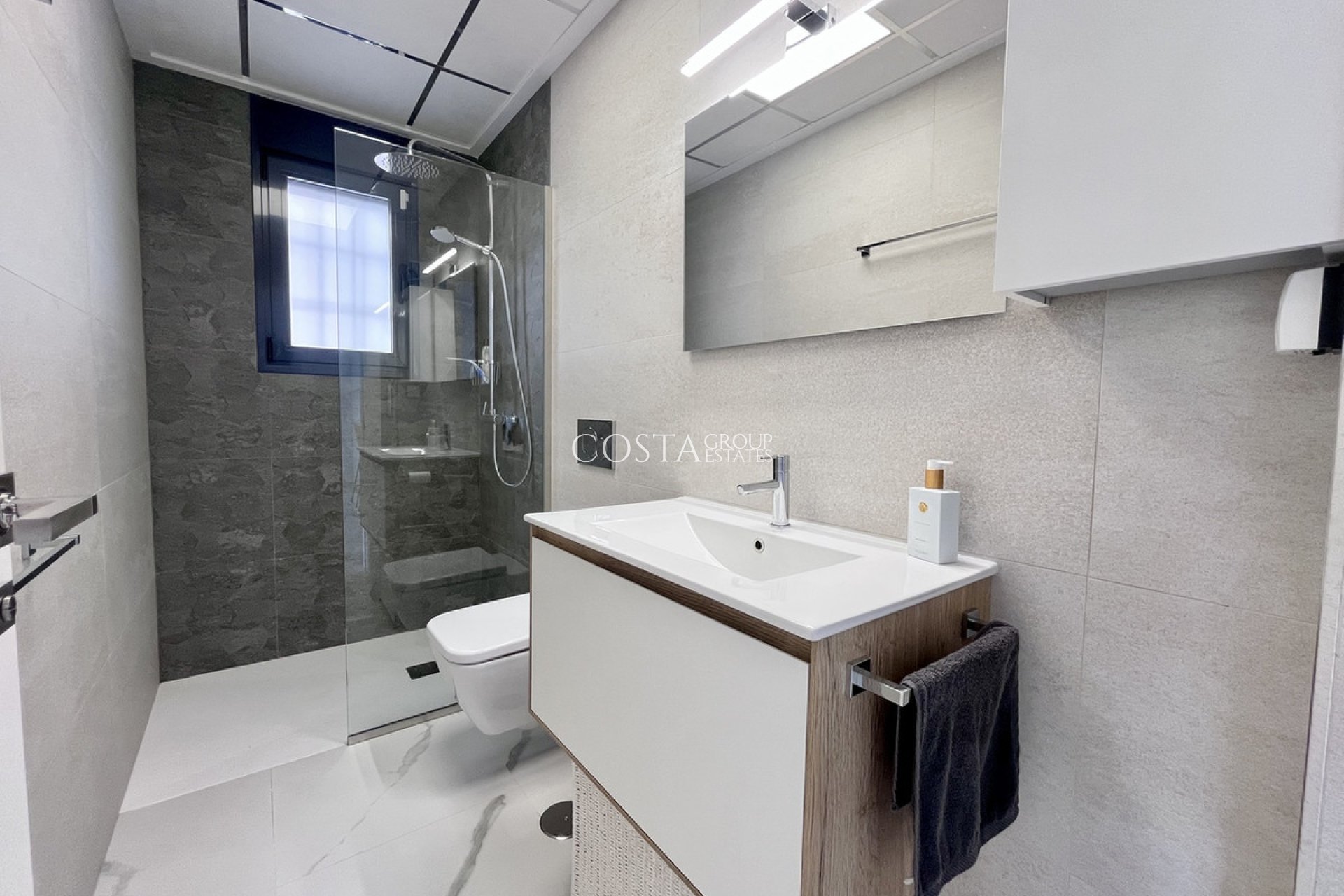 Resale - Apartments -
San Miguel de Salinas - San Miguel de Salinas Centro