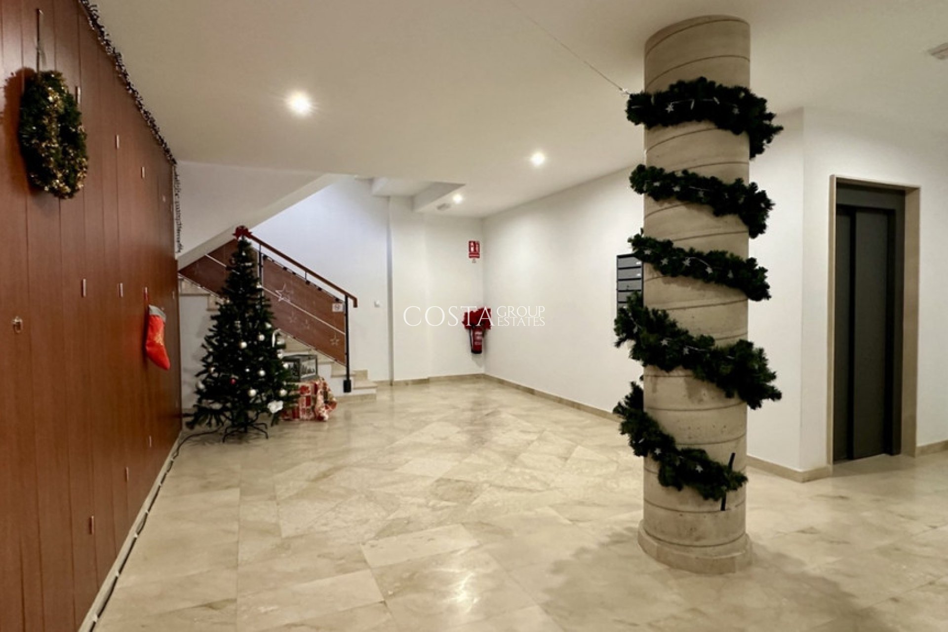 Resale - Apartments -
San Miguel de Salinas - San Miguel de Salinas Centro