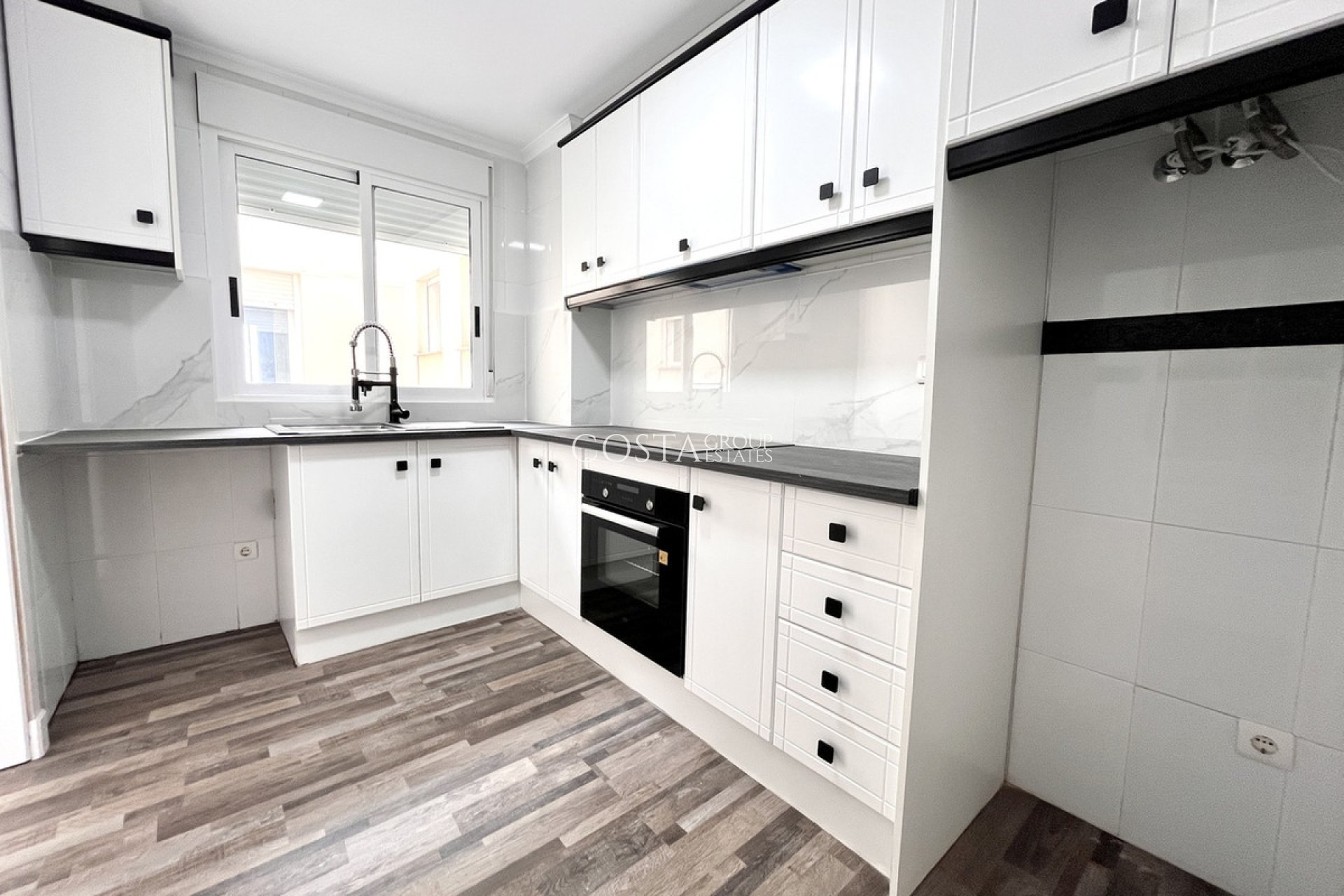 Resale - Apartments -
San Miguel de Salinas - San Miguel de Salinas Centro