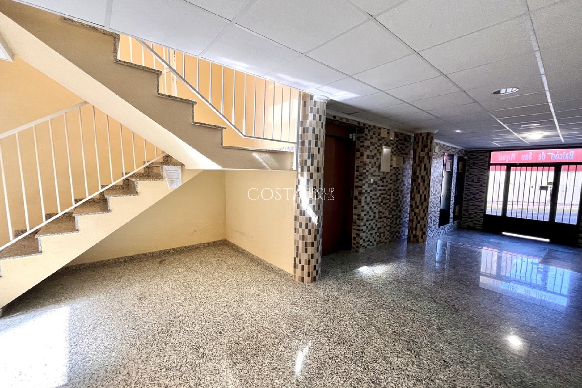 Resale - Apartments -
San Miguel de Salinas - San Miguel de Salinas Centro