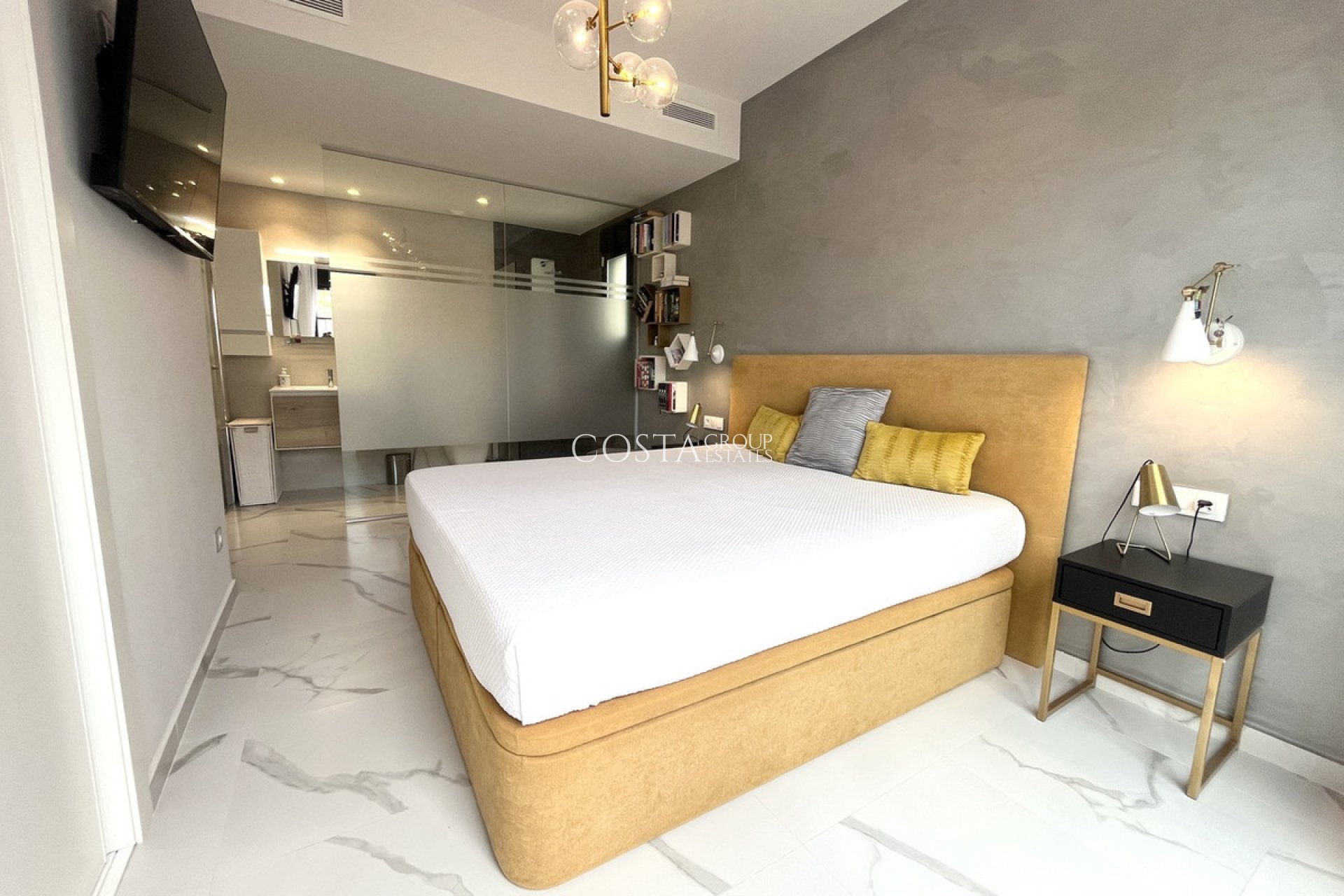 Resale - Apartments -
San Miguel de Salinas - San Miguel de Salinas Centro