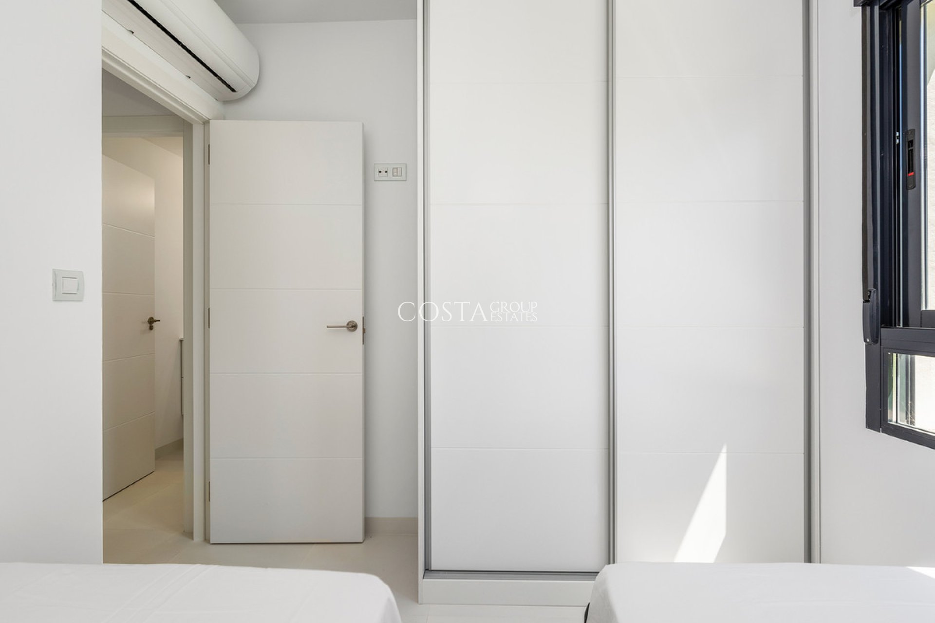 Resale - Apartments -
San Miguel de Salinas - San Miguel de Salinas Centro