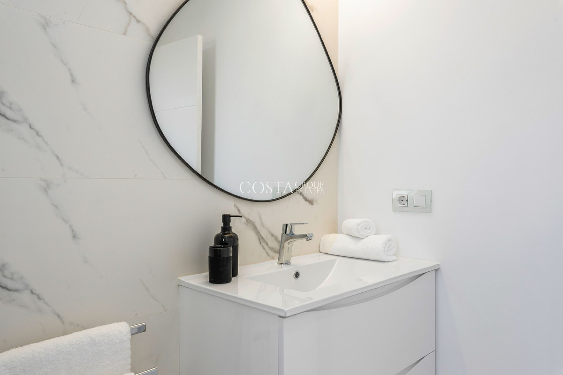 Resale - Apartments -
San Miguel de Salinas - San Miguel de Salinas Centro