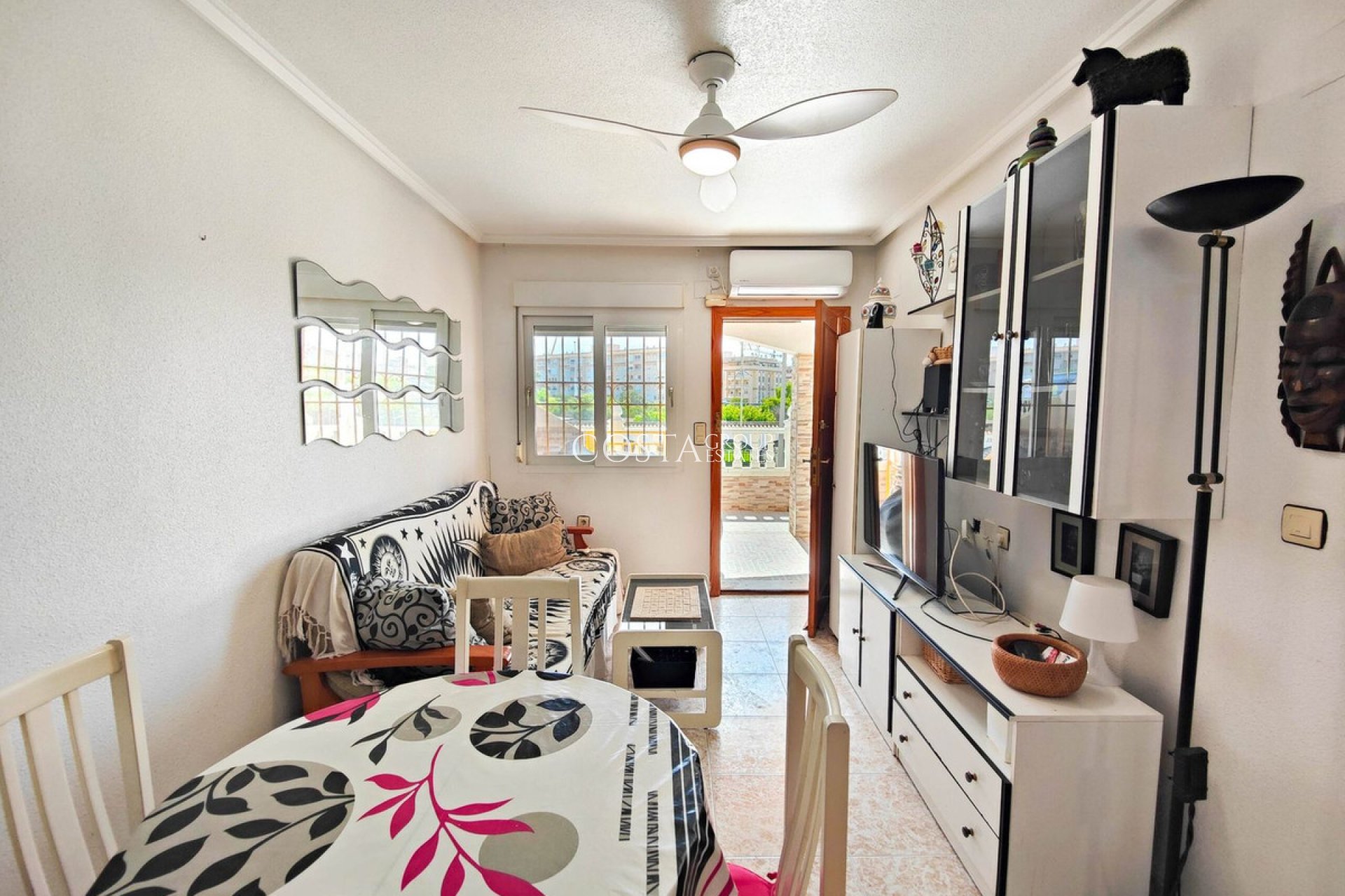 Resale - Apartments -
Torrevieja - El Acequión - Los Náufragos